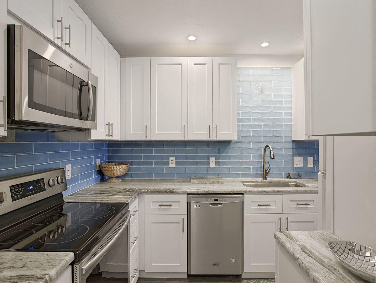 BOOTH BAY T/H - Residential