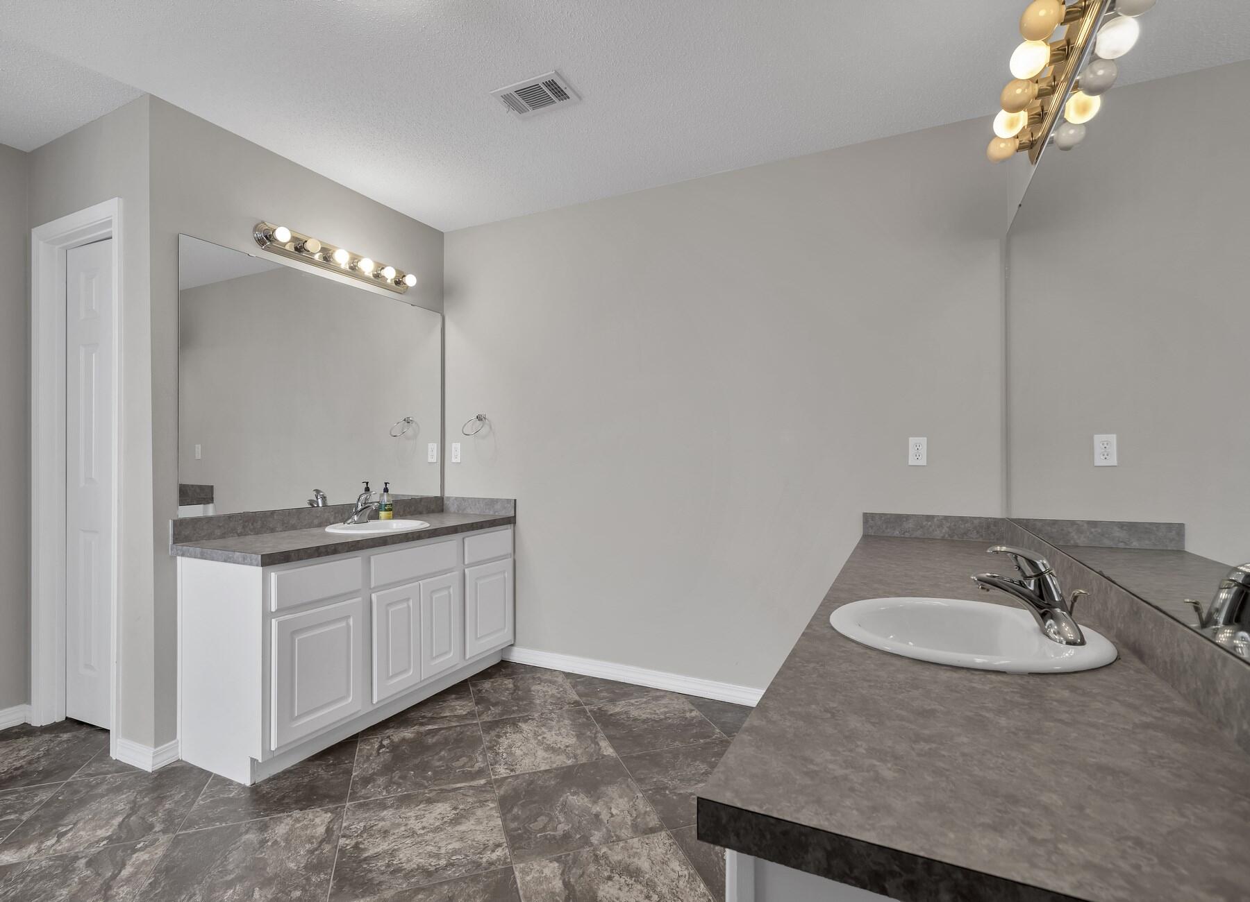 SKY RIDGE ESTATES 1ST ADD - Residential