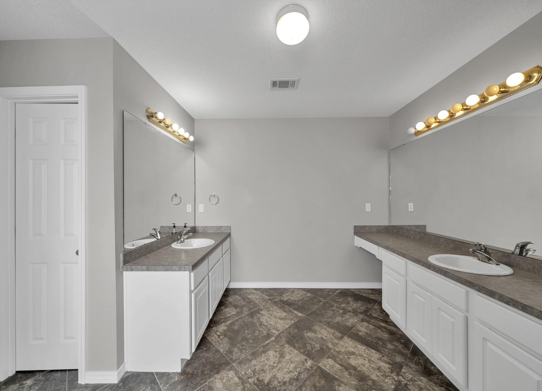 SKY RIDGE ESTATES 1ST ADD - Residential