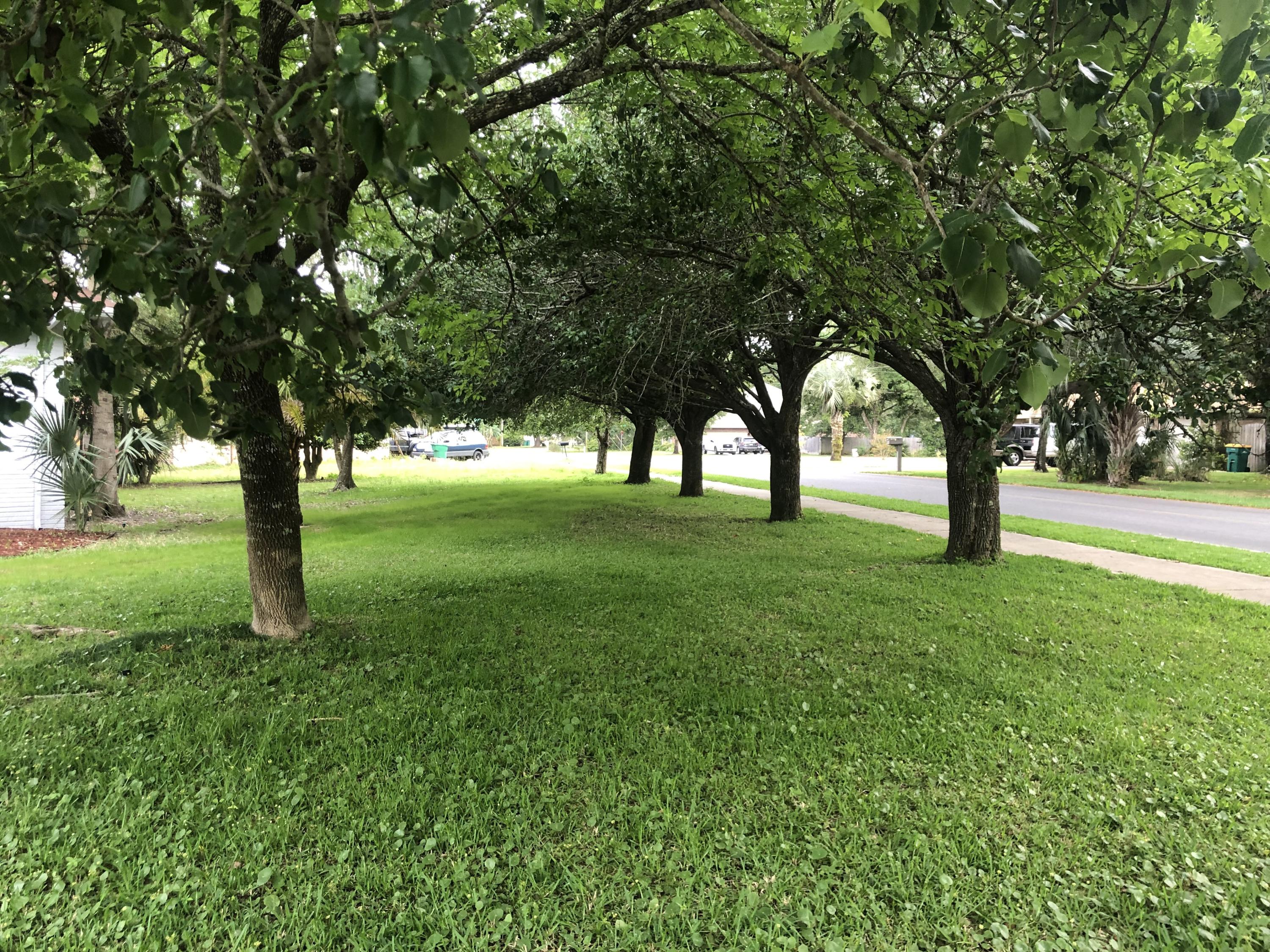 1st Spring Lake add to Kelly Homes Subd Lot1 BLK E - Residential