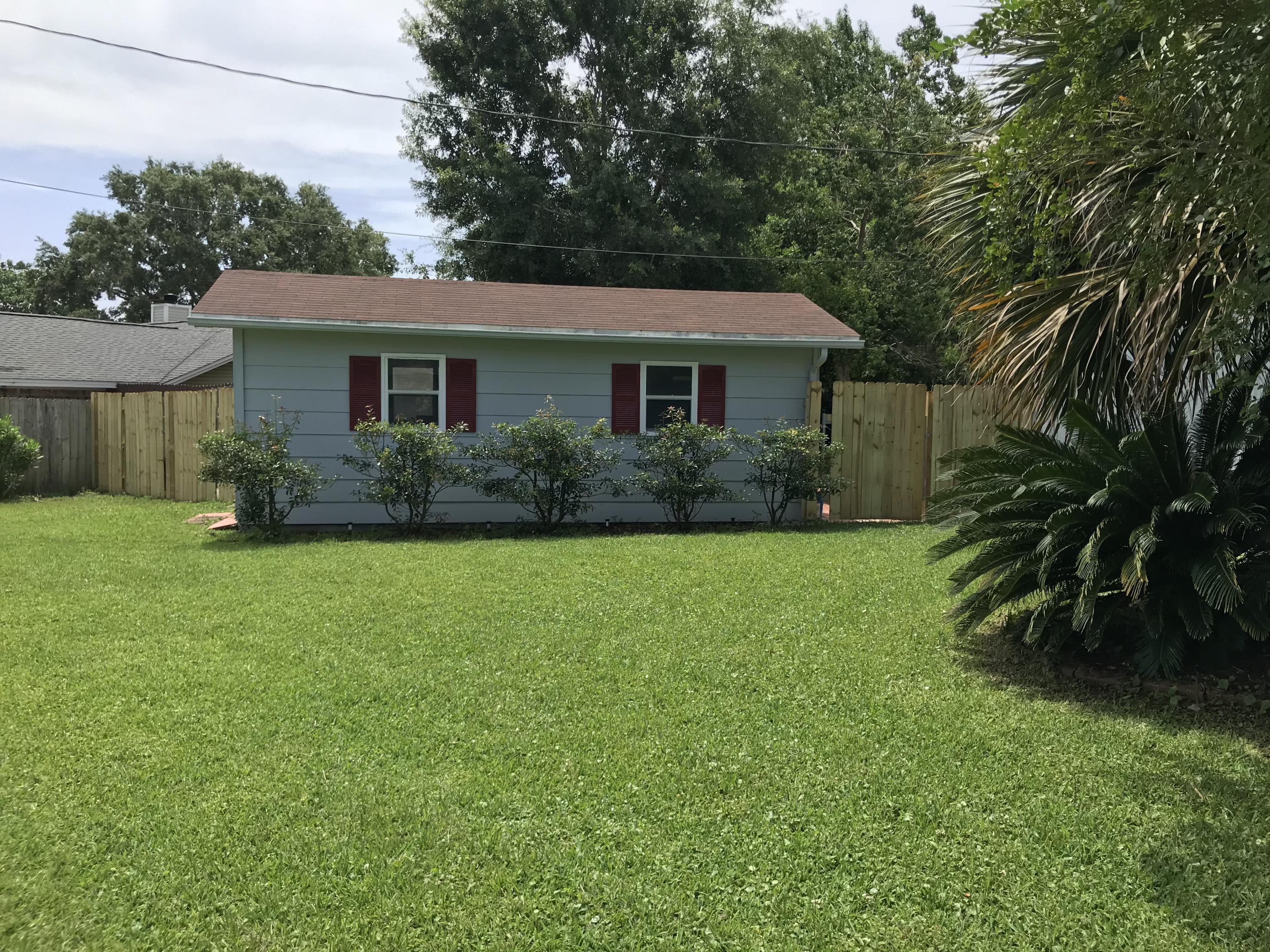 1st Spring Lake add to Kelly Homes Subd Lot1 BLK E - Residential