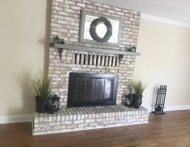 1st Spring Lake add to Kelly Homes Subd Lot1 BLK E - Residential