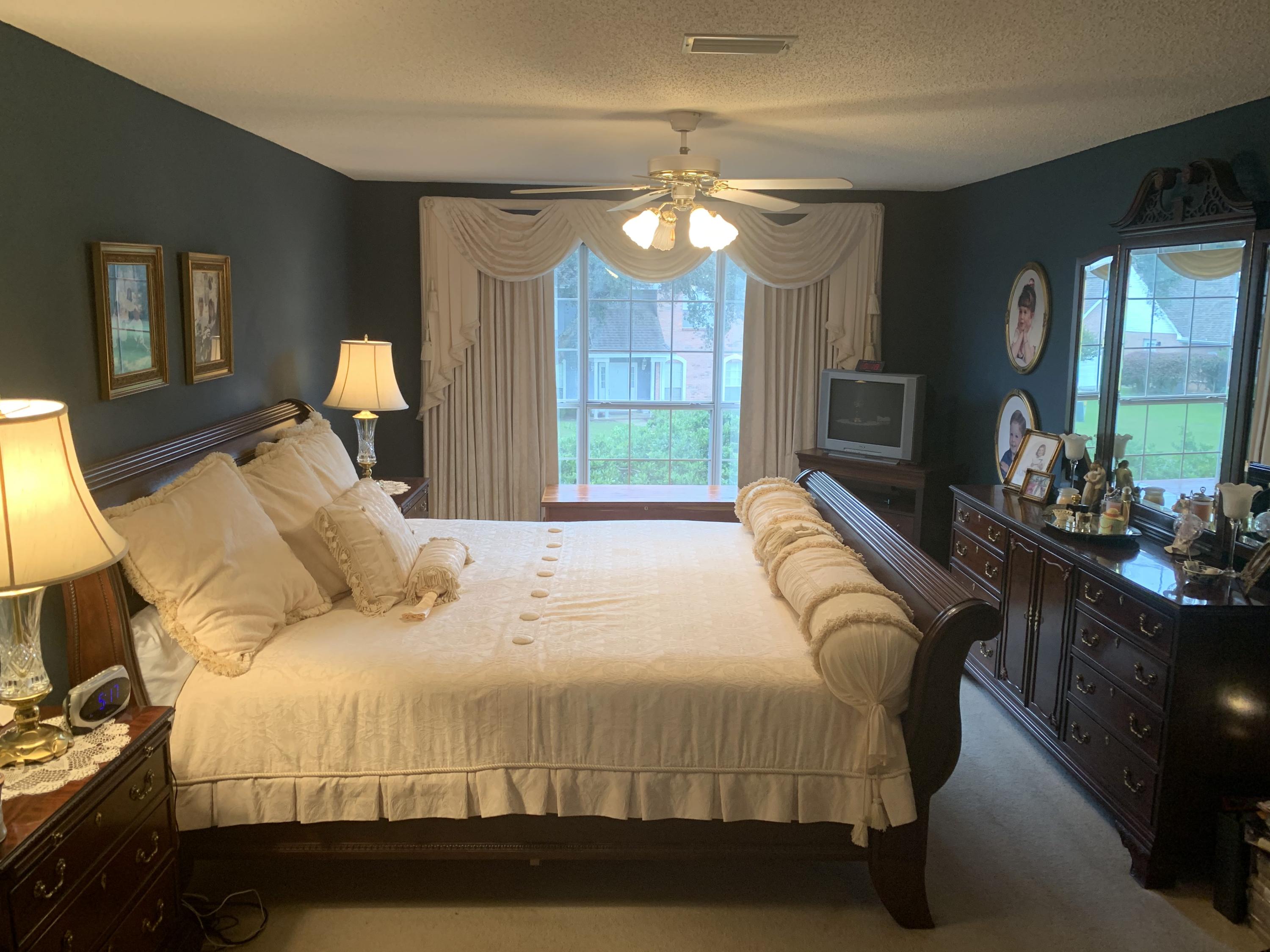 LAKE LORRAINE ESTATES - Residential