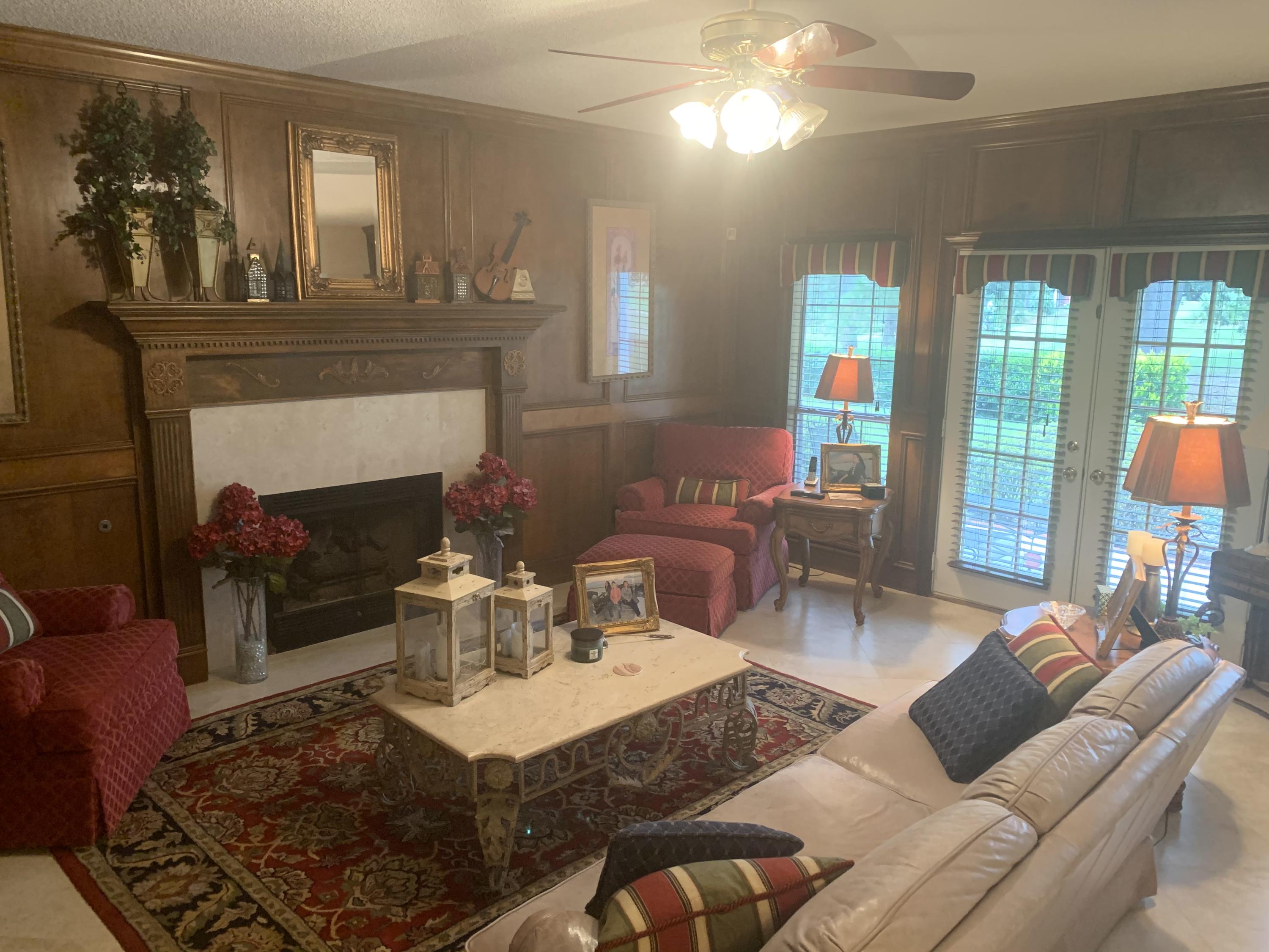 LAKE LORRAINE ESTATES - Residential