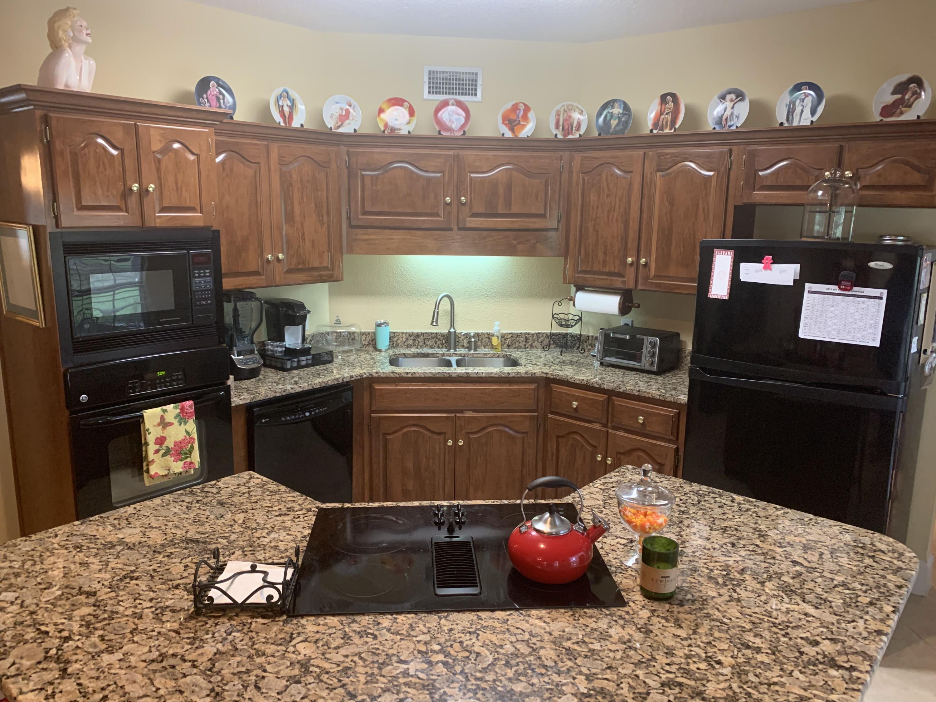 LAKE LORRAINE ESTATES - Residential