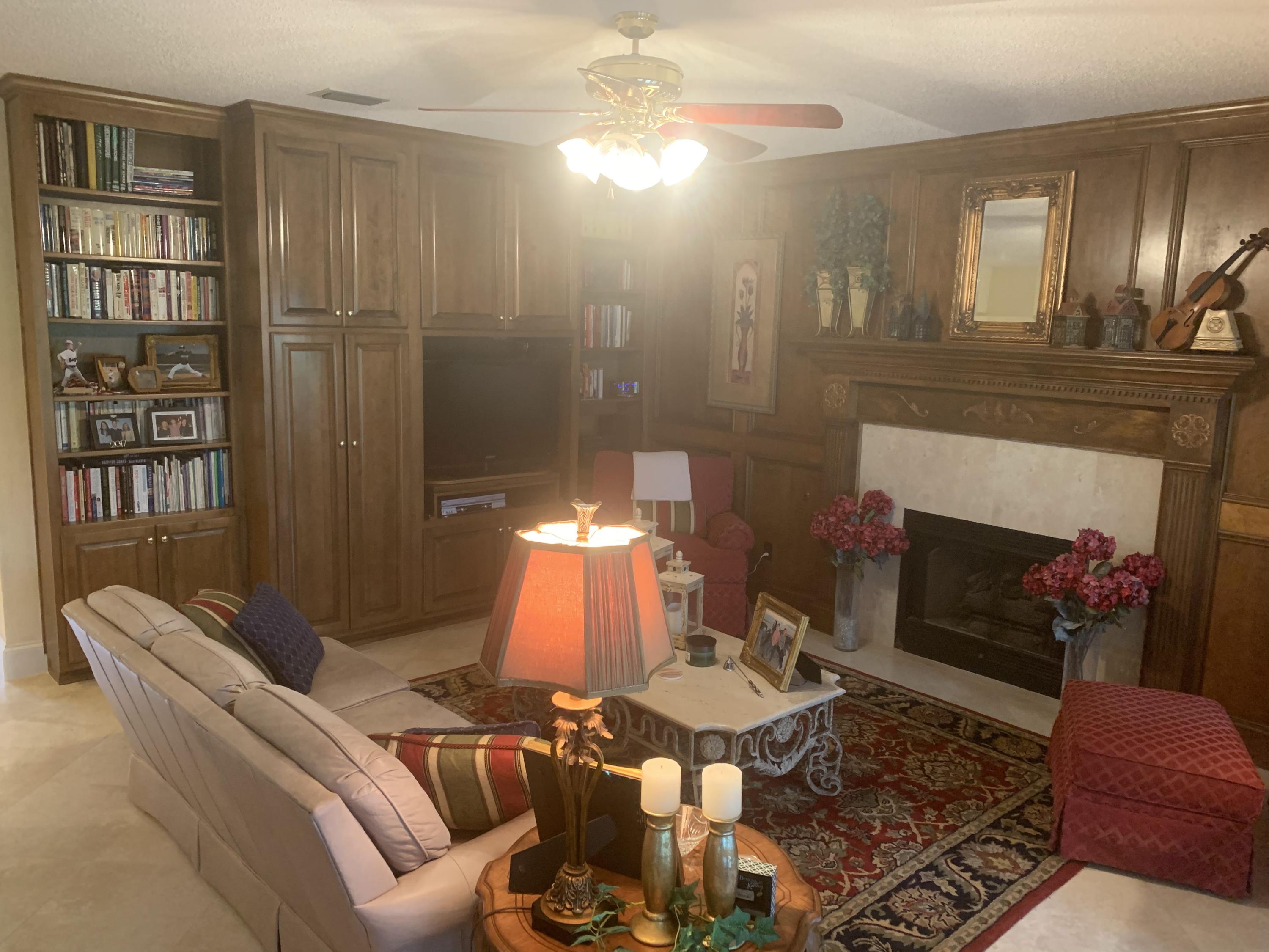 LAKE LORRAINE ESTATES - Residential