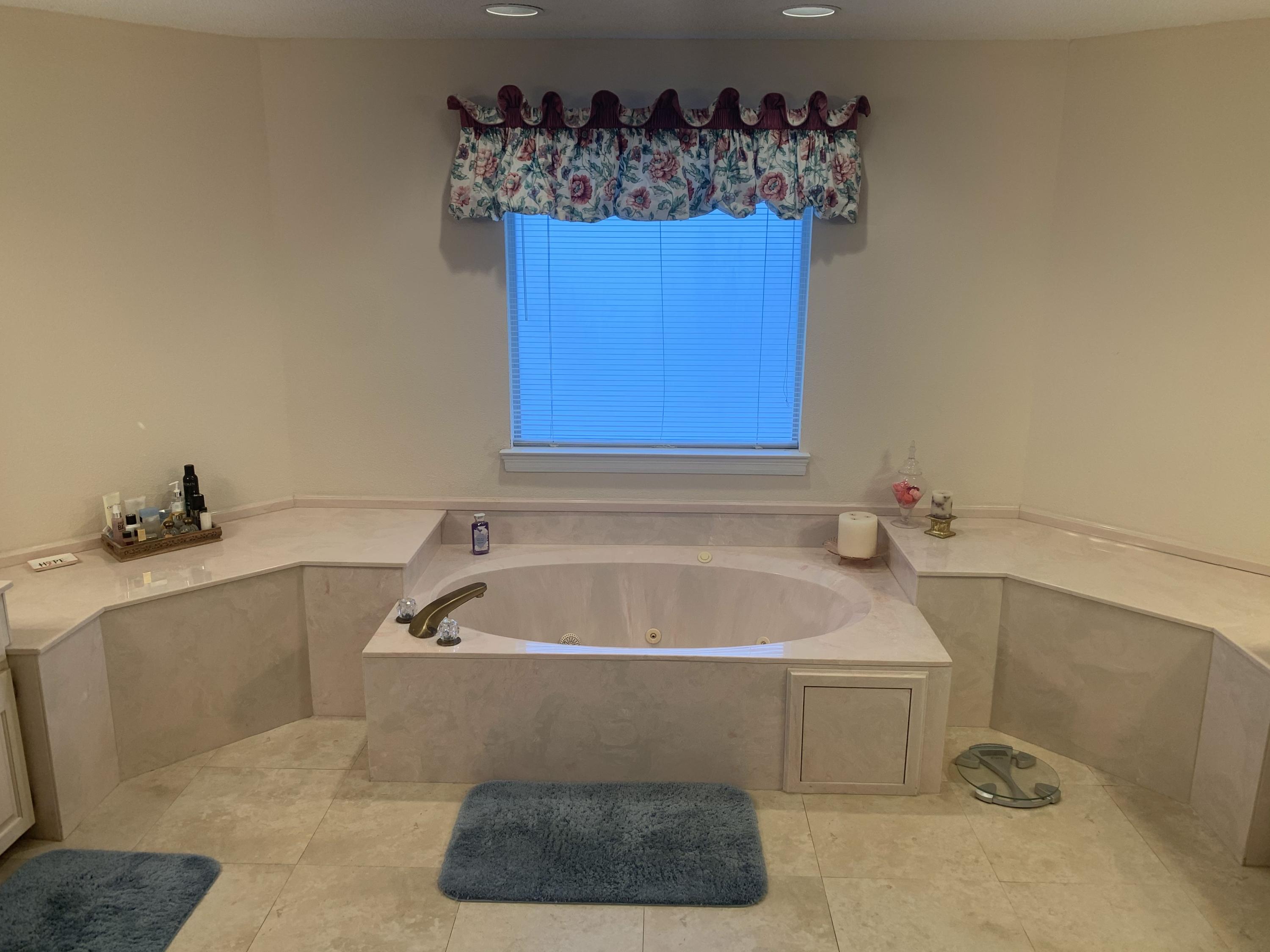 LAKE LORRAINE ESTATES - Residential