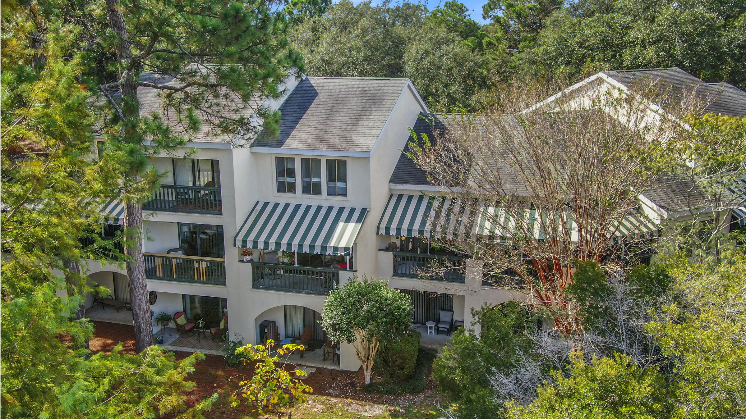 LAKESIDE CONDO AT BLUEWATER BAY - Residential