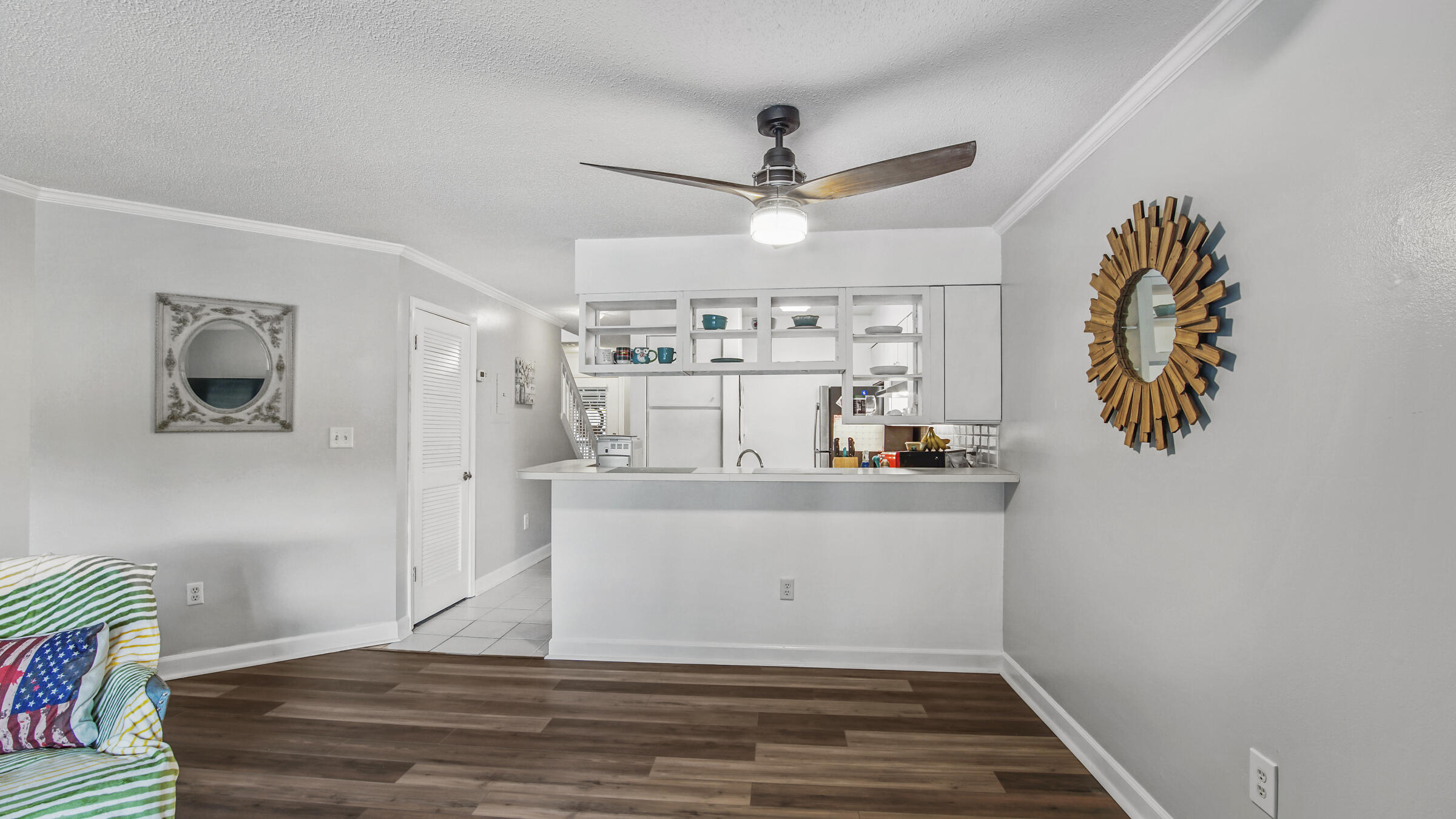 LAKESIDE CONDO AT BLUEWATER BAY - Residential