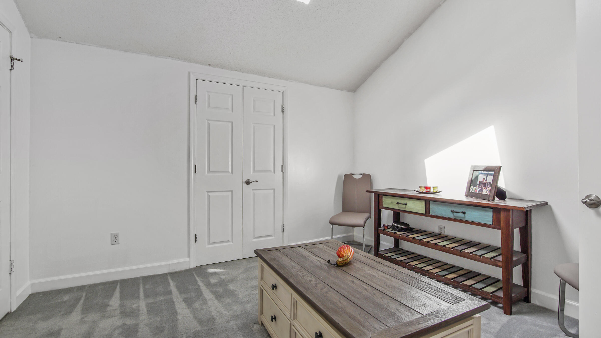 LAKESIDE CONDO AT BLUEWATER BAY - Residential