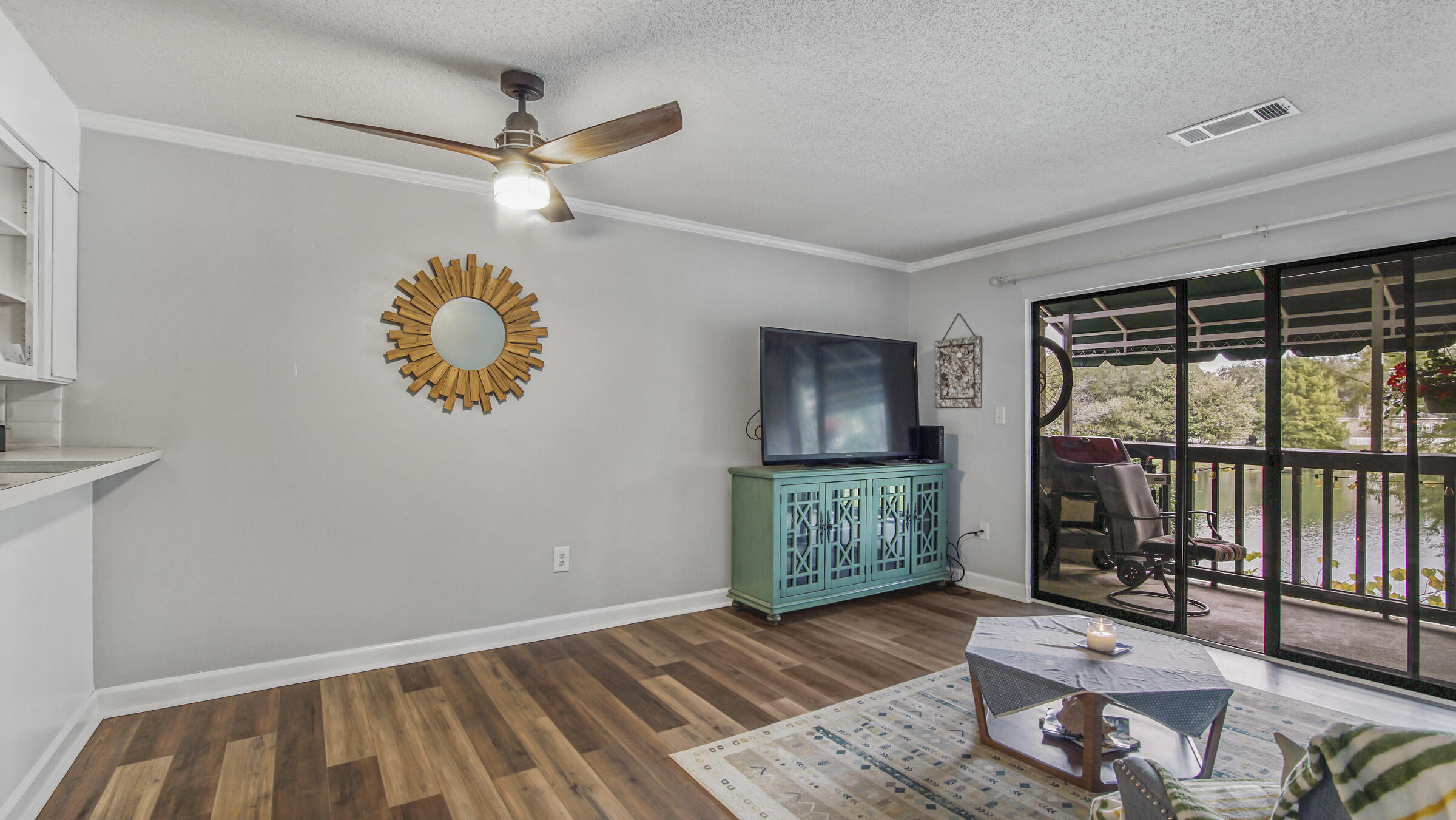 LAKESIDE CONDO AT BLUEWATER BAY - Residential