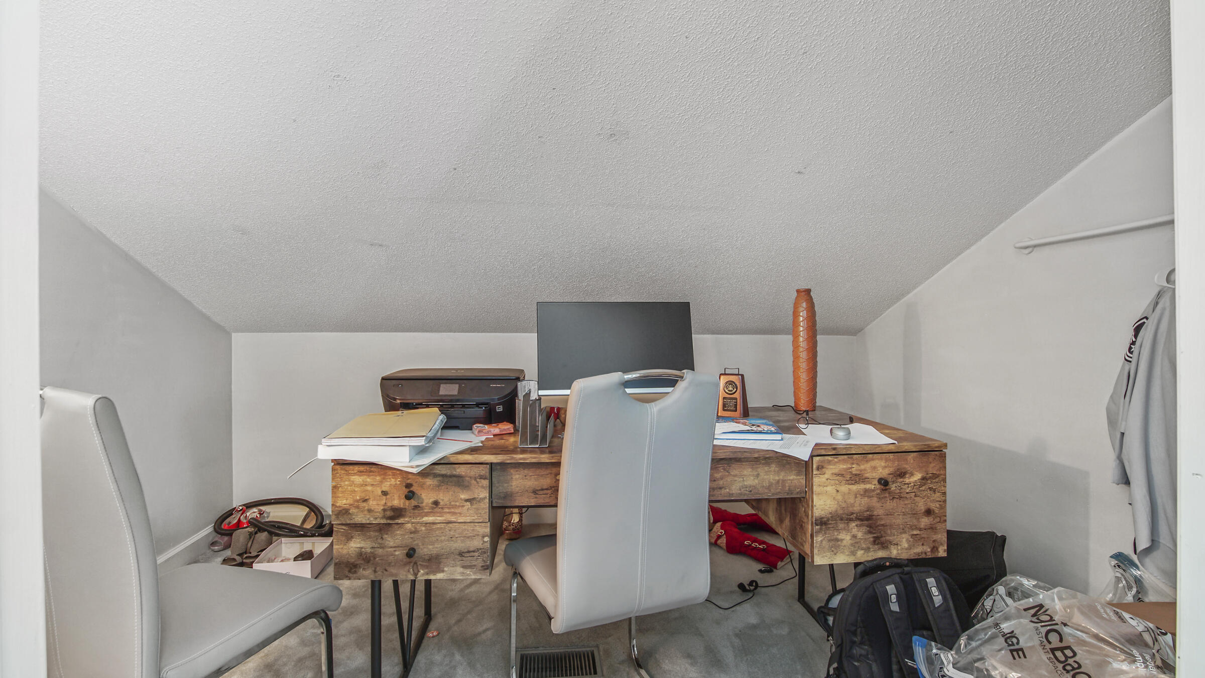 LAKESIDE CONDO AT BLUEWATER BAY - Residential