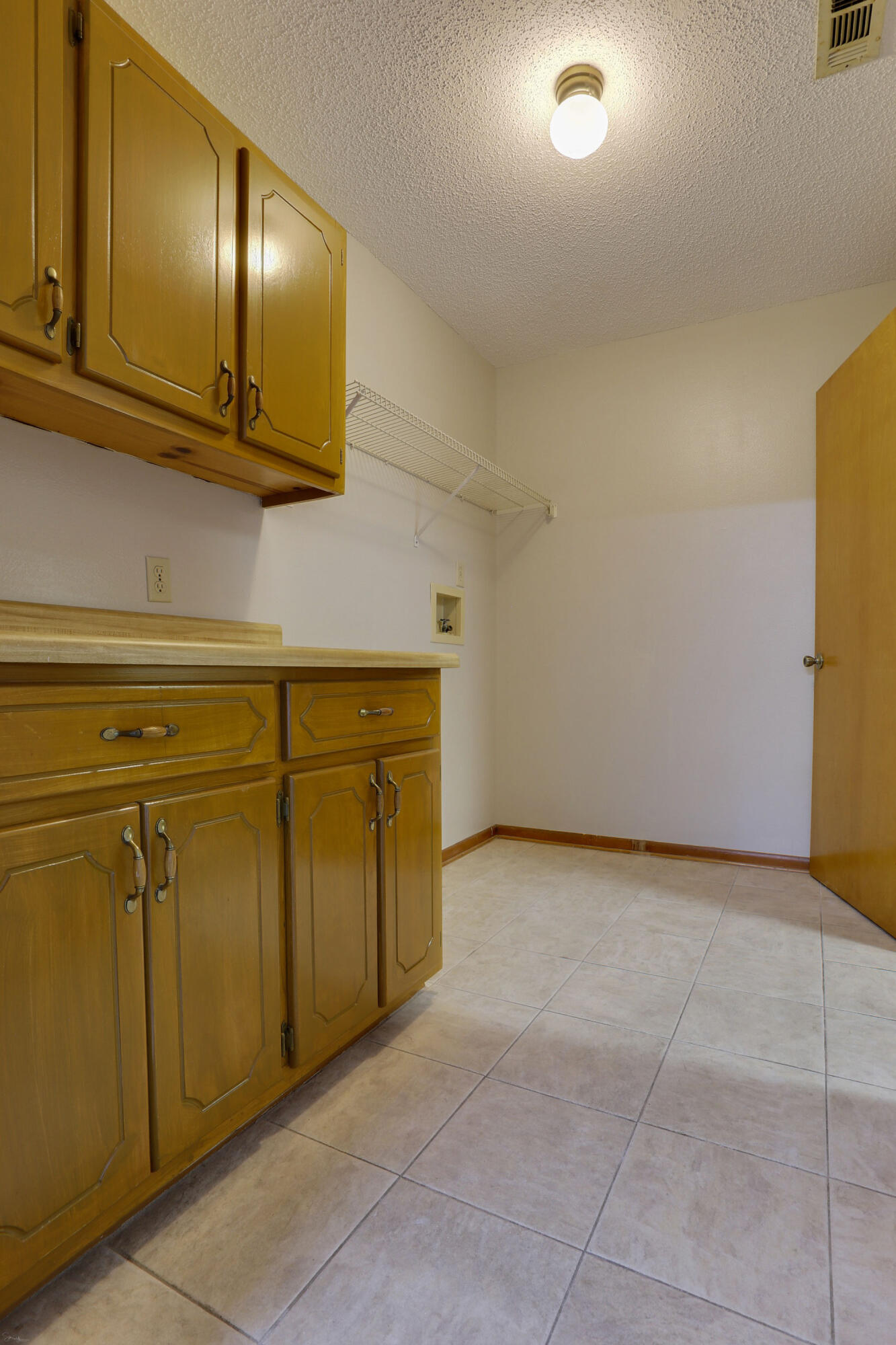 COUNTRYVIEW ESTATES 3RD ADDN - Residential