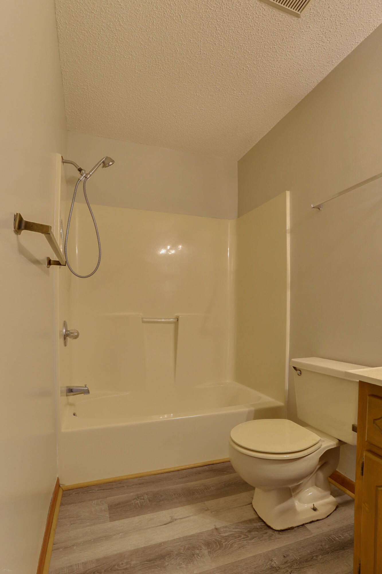 COUNTRYVIEW ESTATES 3RD ADDN - Residential