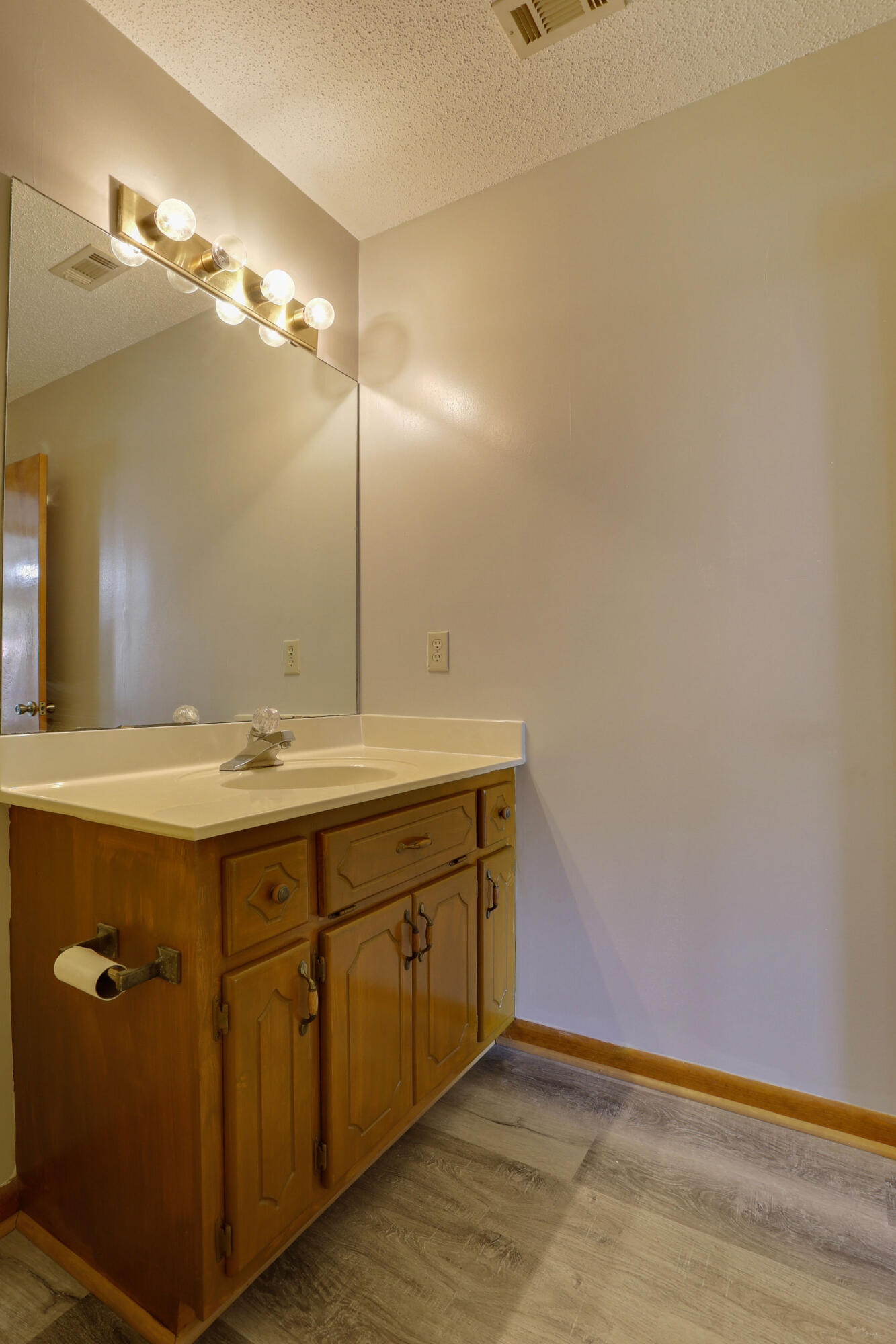 COUNTRYVIEW ESTATES 3RD ADDN - Residential