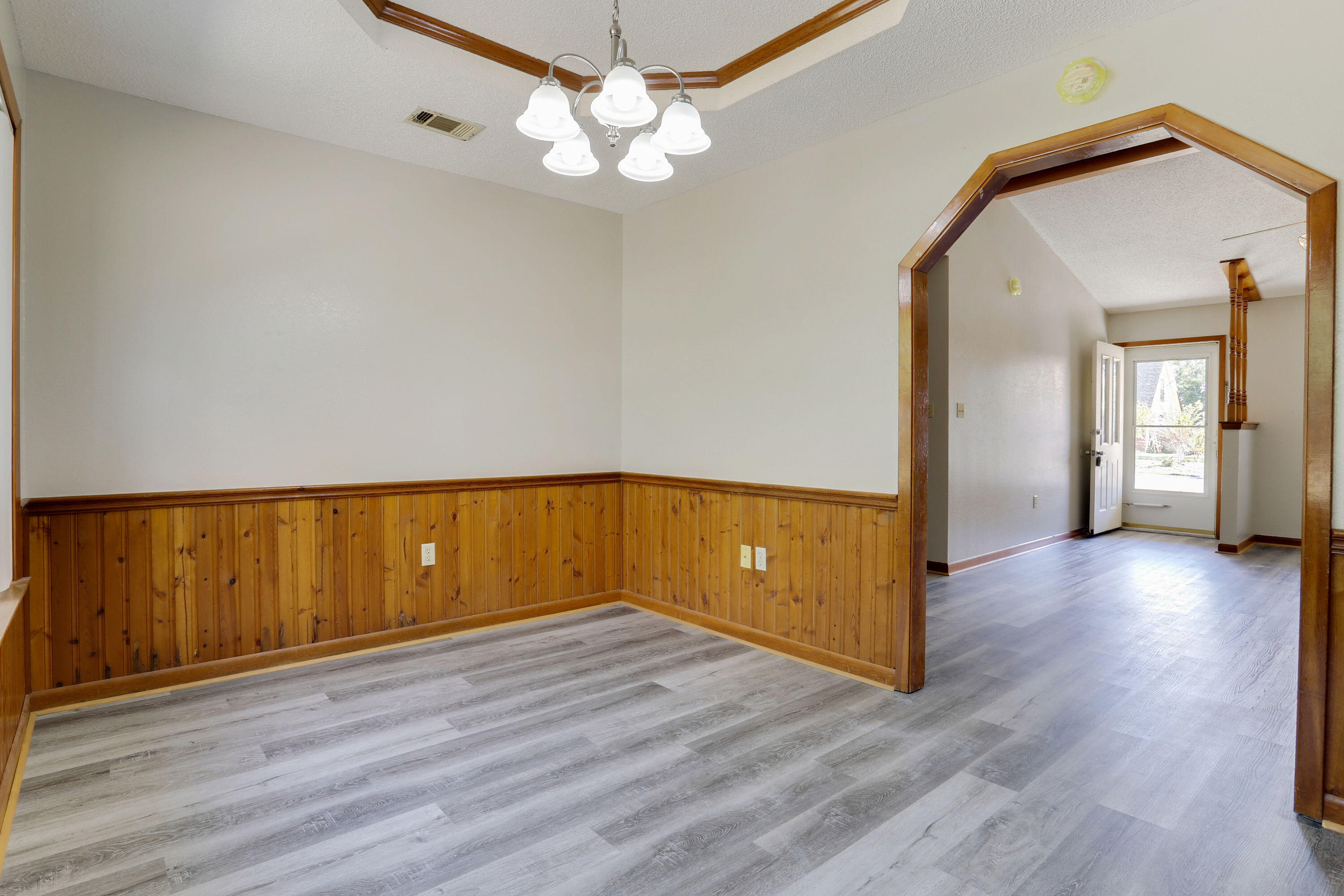 COUNTRYVIEW ESTATES 3RD ADDN - Residential