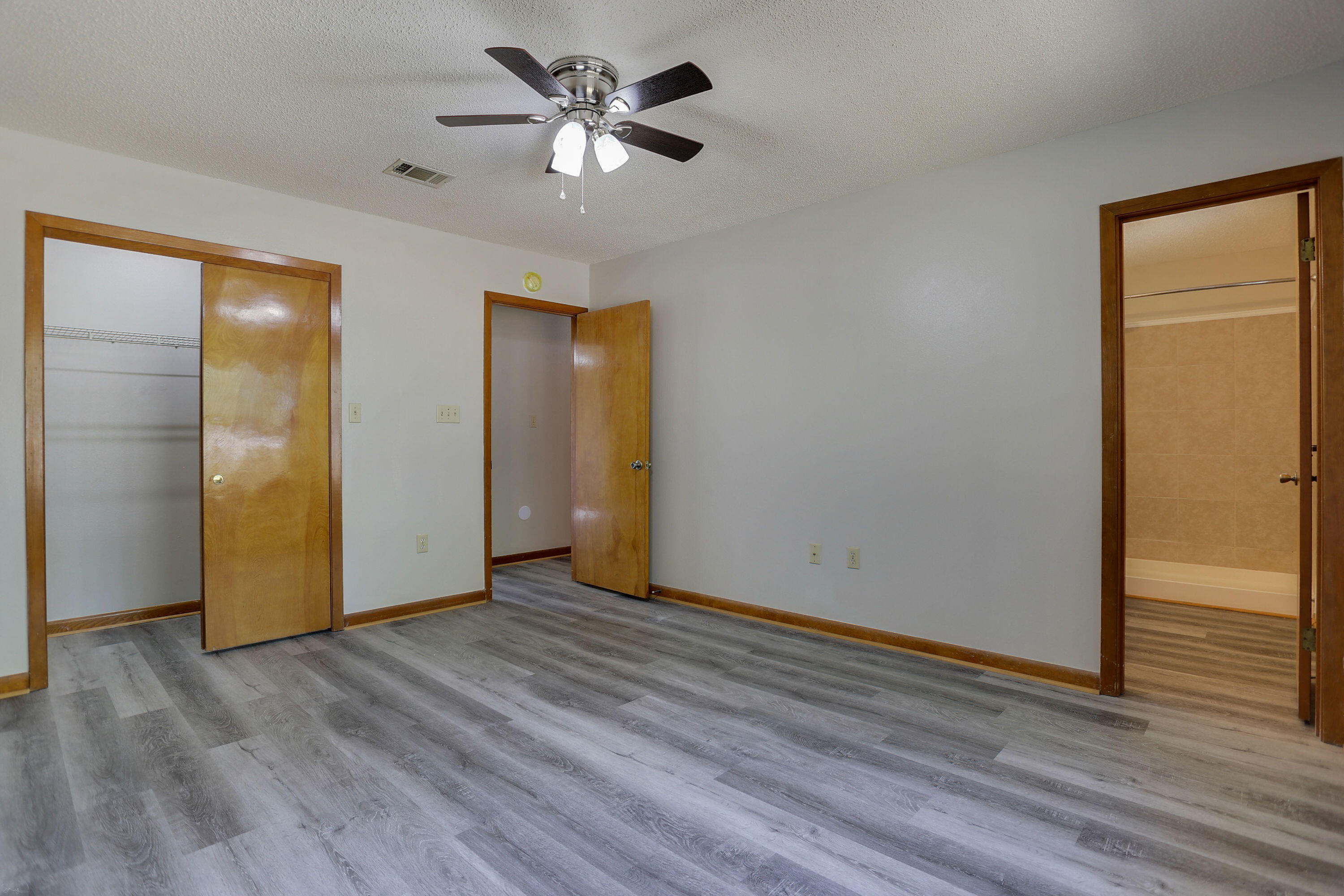 COUNTRYVIEW ESTATES 3RD ADDN - Residential