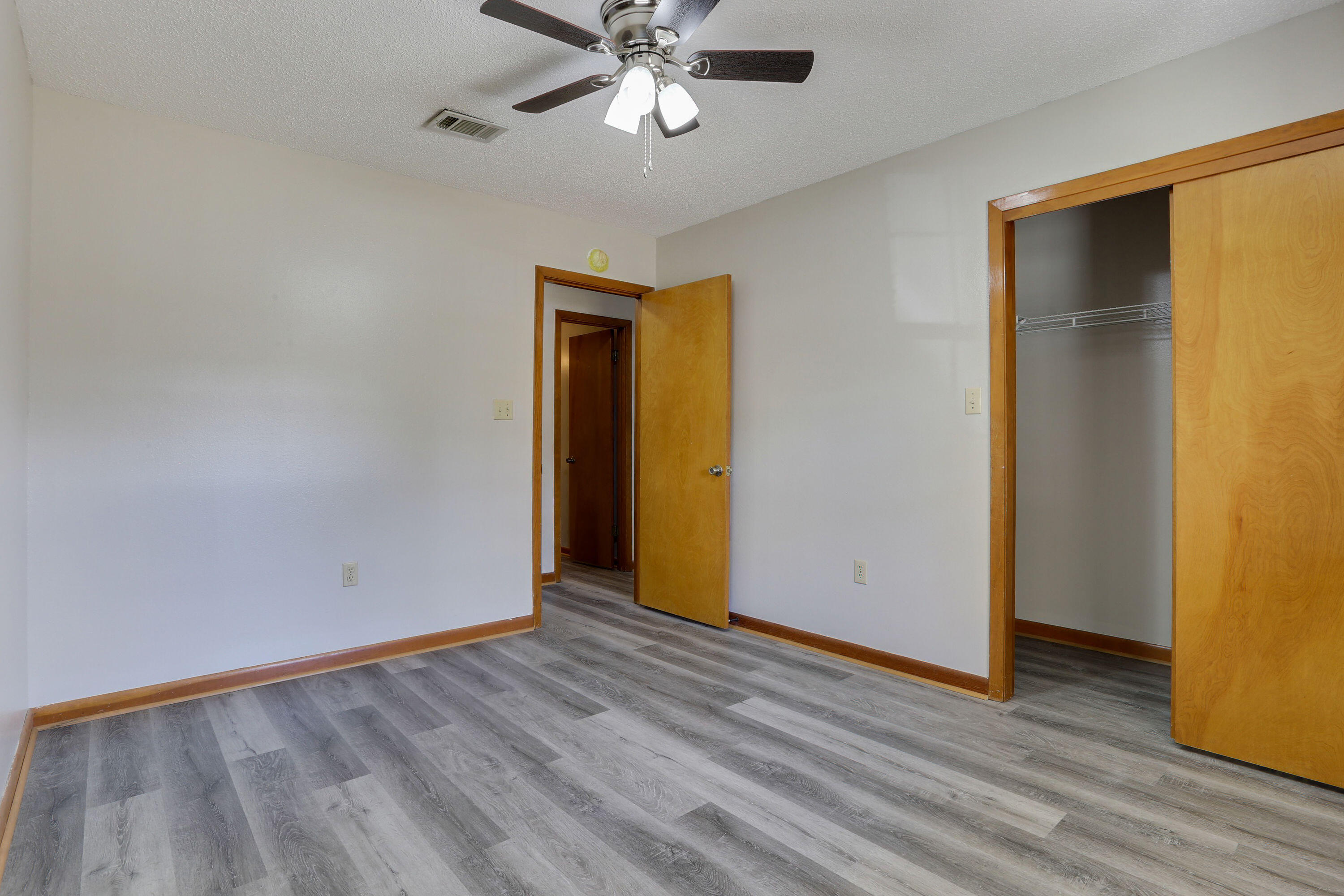 COUNTRYVIEW ESTATES 3RD ADDN - Residential