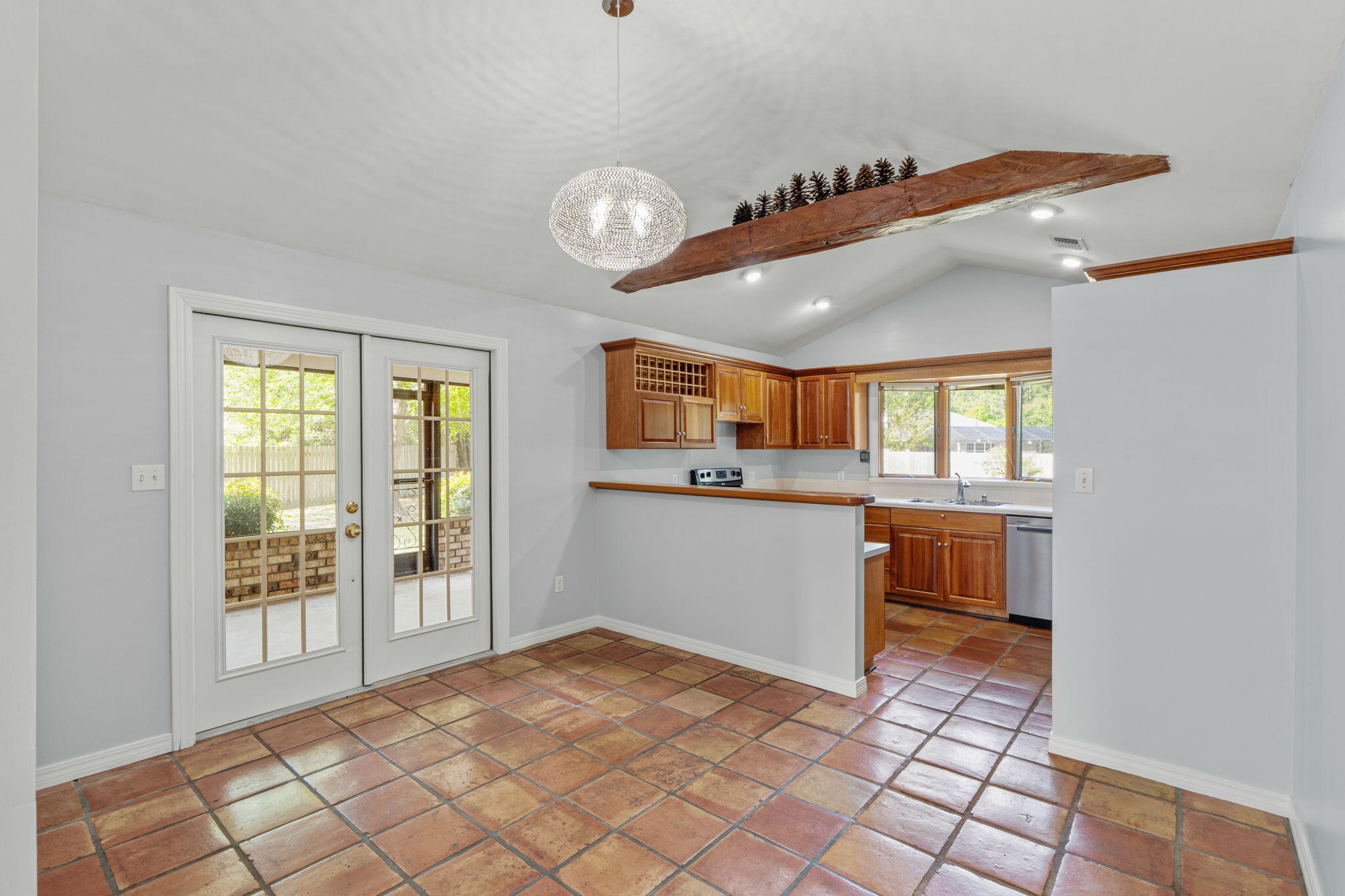 HOLLEY BY THE SEA - Residential