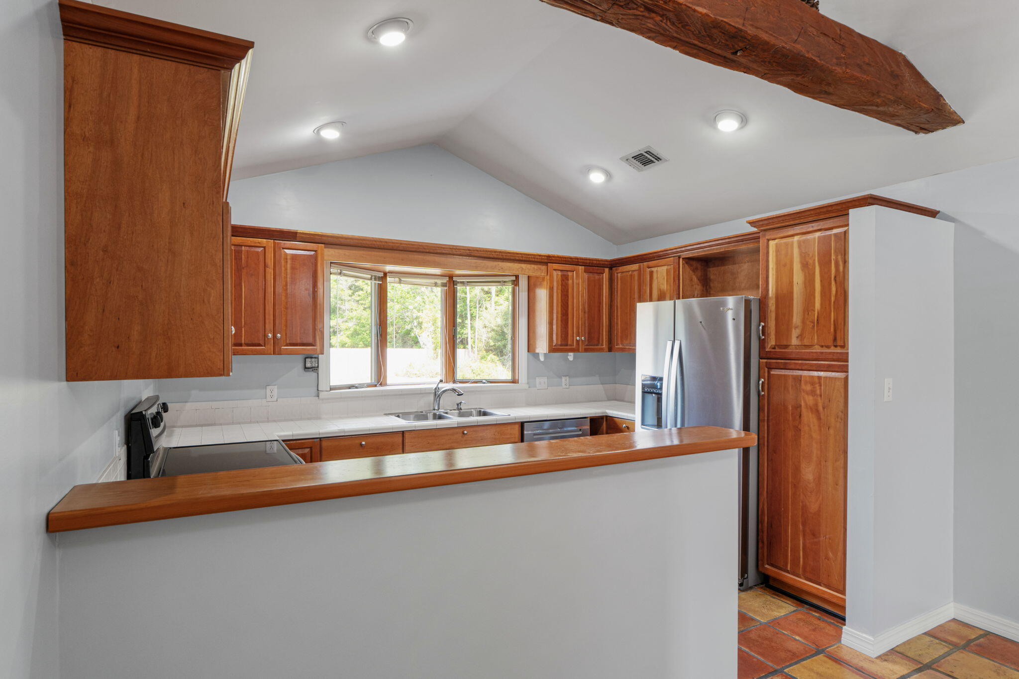HOLLEY BY THE SEA - Residential