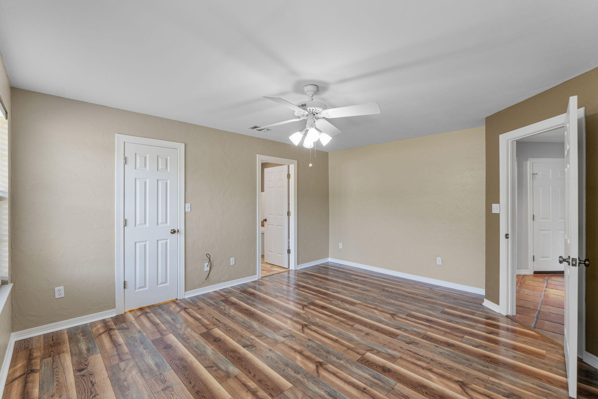 HOLLEY BY THE SEA - Residential