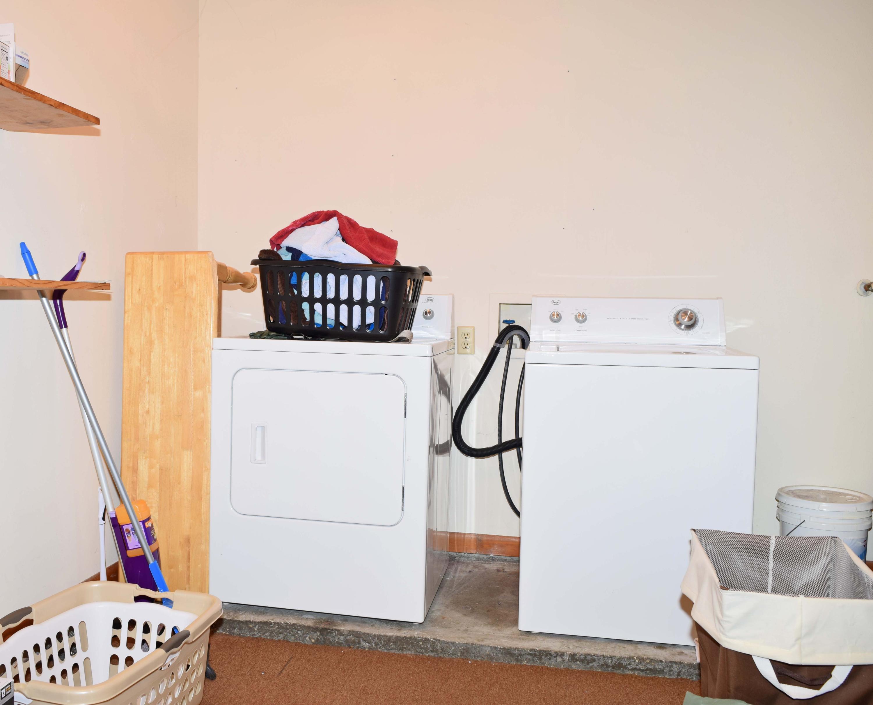 KELLY HILL ESTATES - Residential