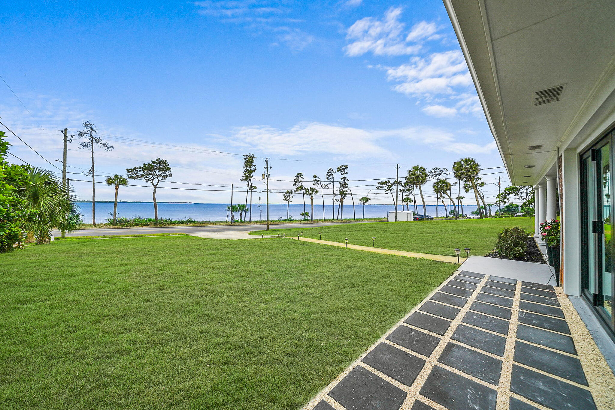 920 W Beach Drive