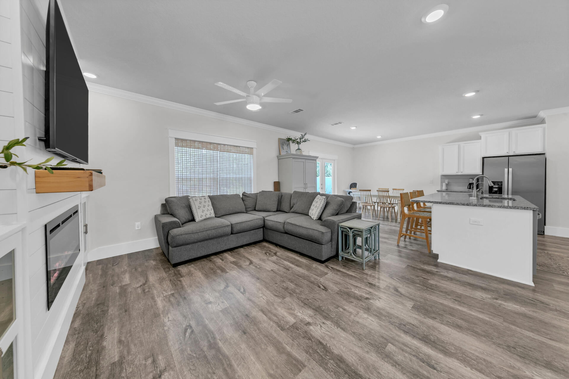 STONEGATE - Residential