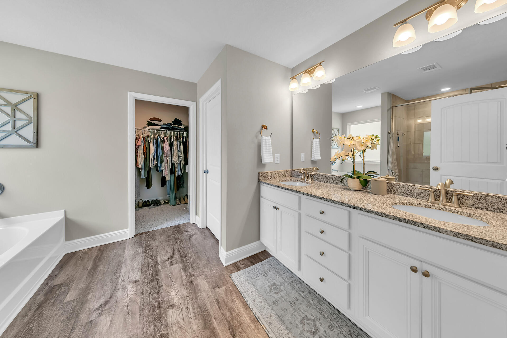 STONEGATE - Residential