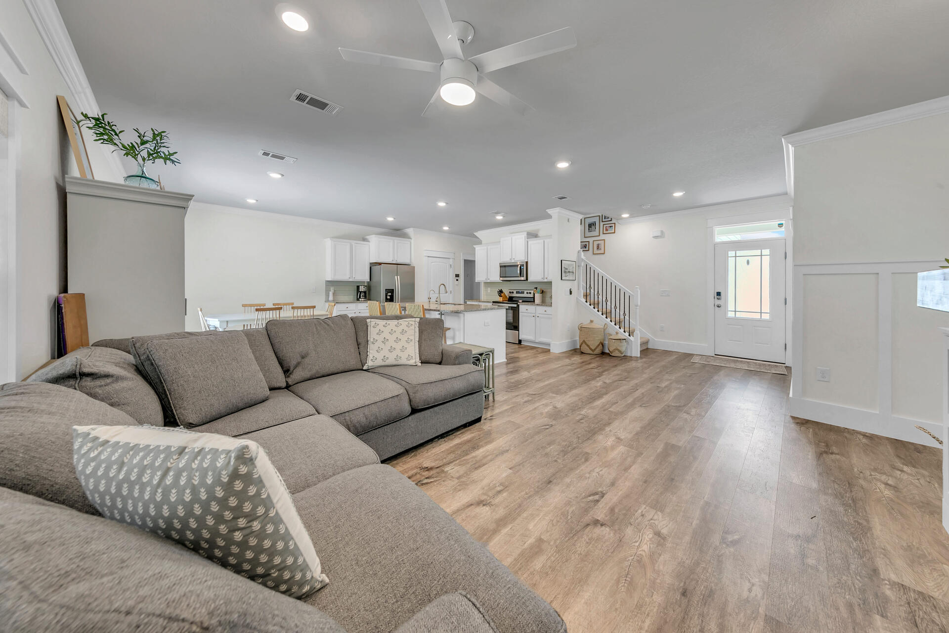 STONEGATE - Residential