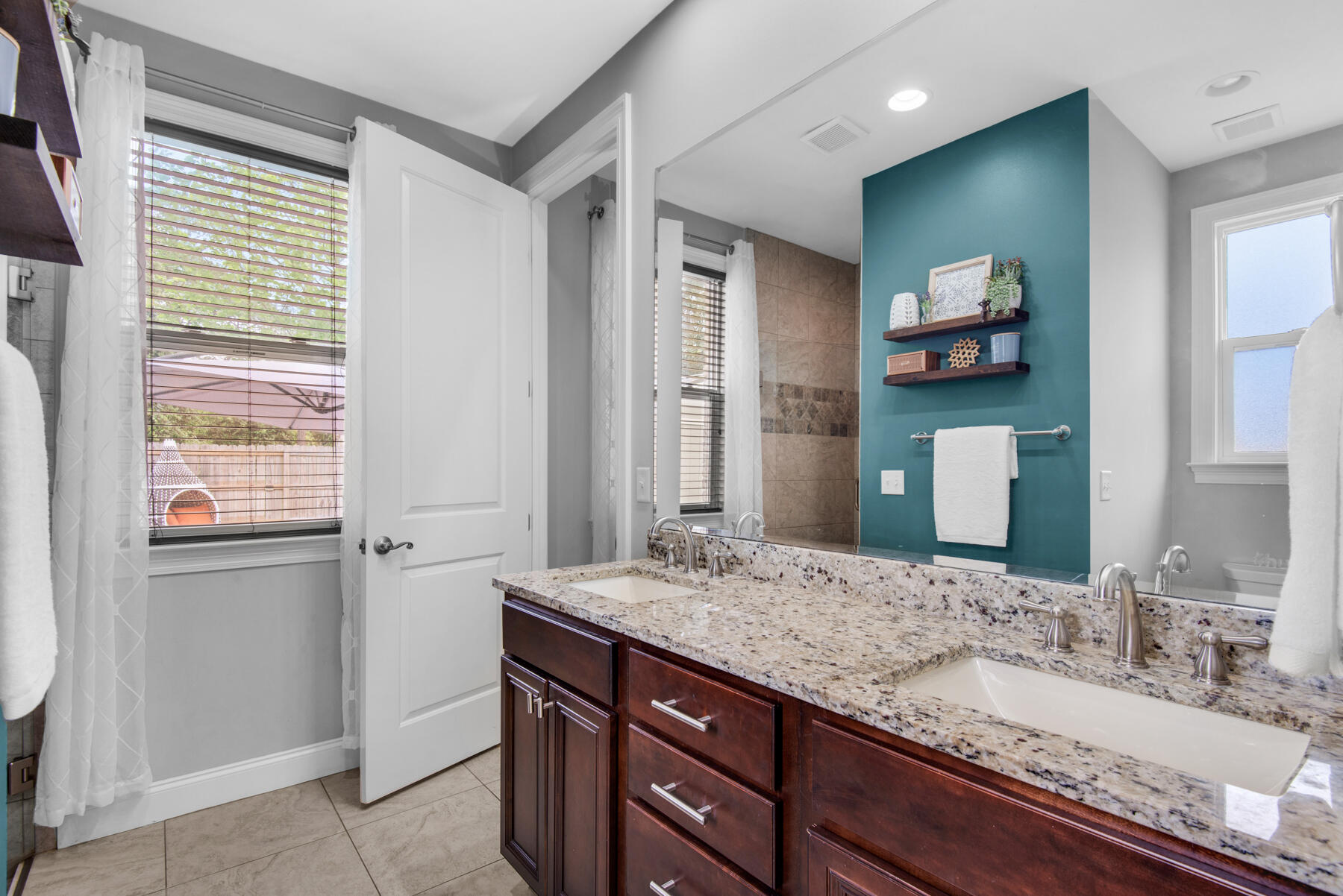 MAGNOLIA WOODS - Residential