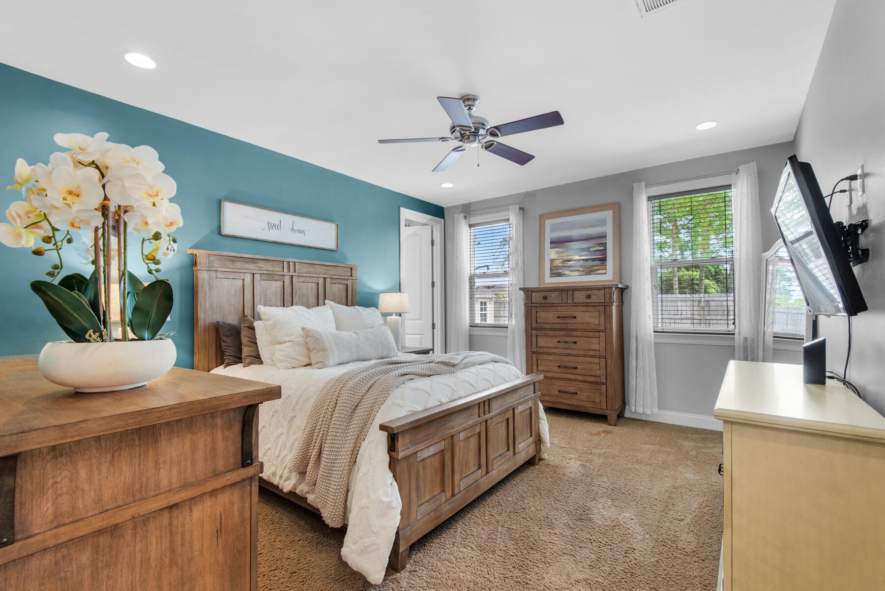 MAGNOLIA WOODS - Residential