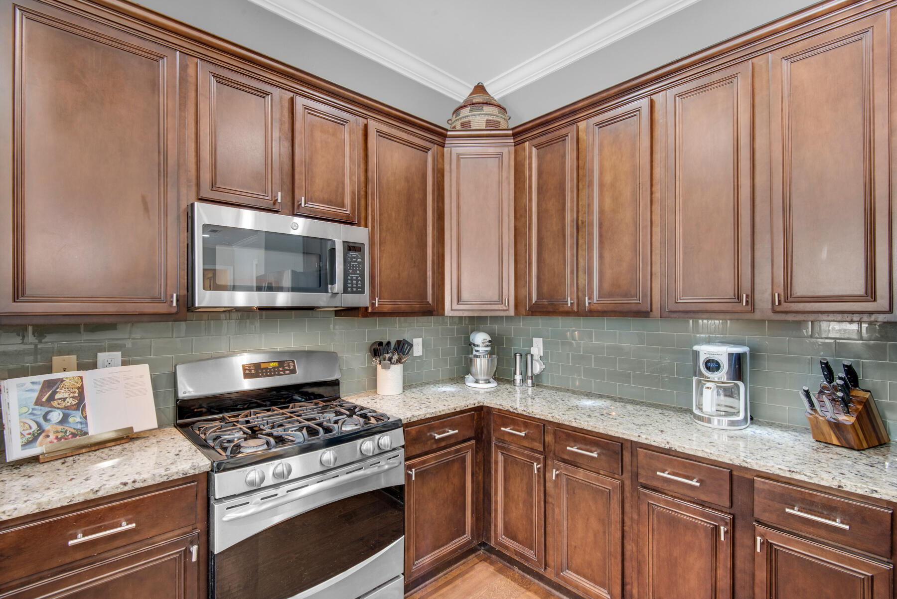 MAGNOLIA WOODS - Residential