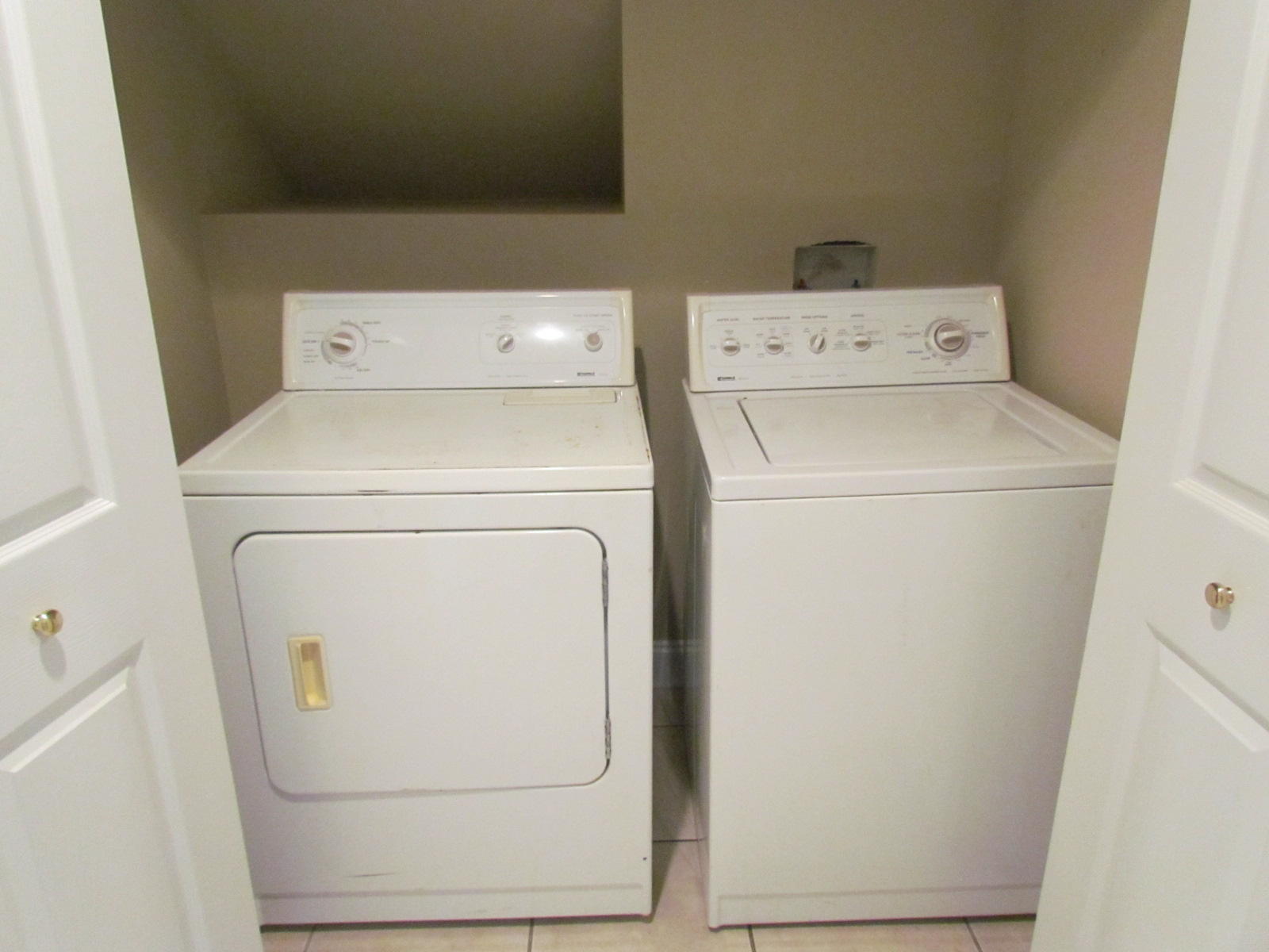 GARTMAN T/H - Residential Lease