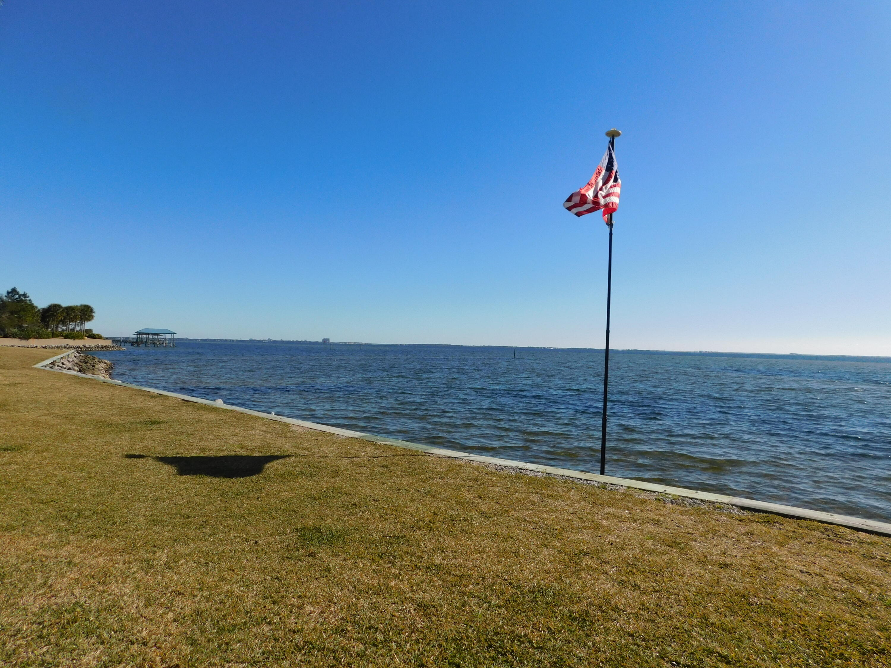 FINISTERRA CONDO - Residential