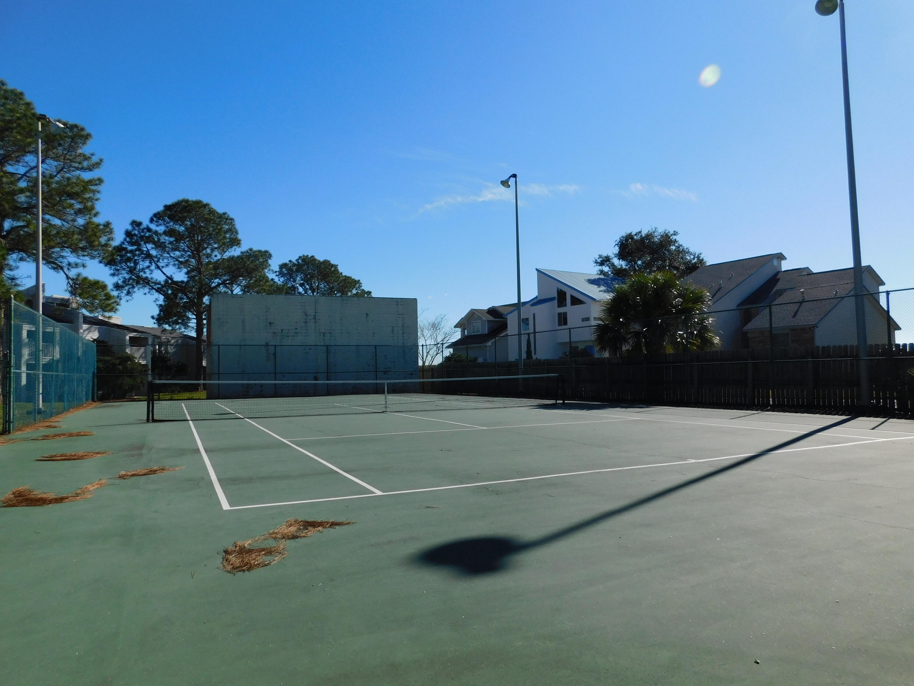 FINISTERRA CONDO - Residential