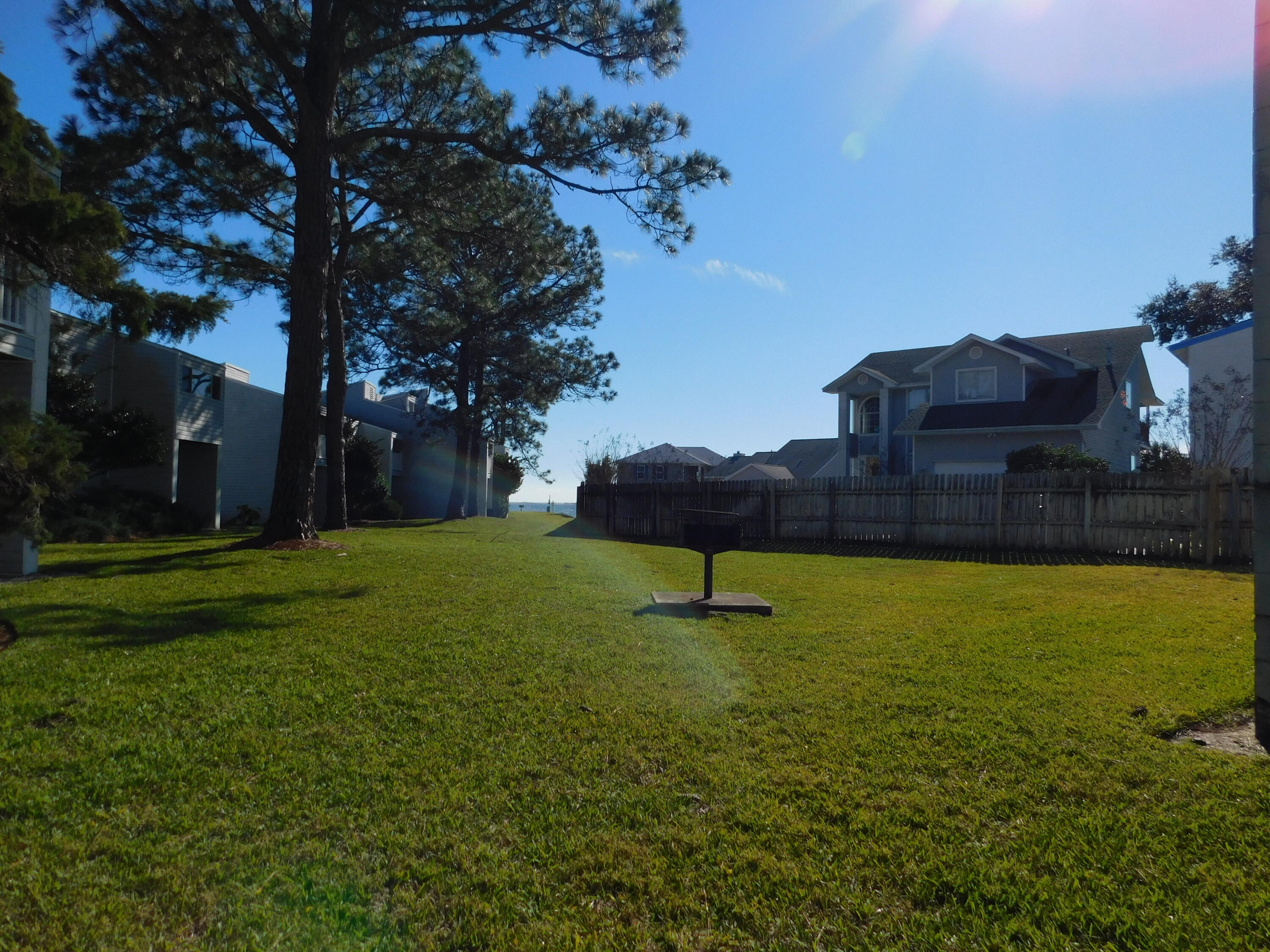 FINISTERRA CONDO - Residential