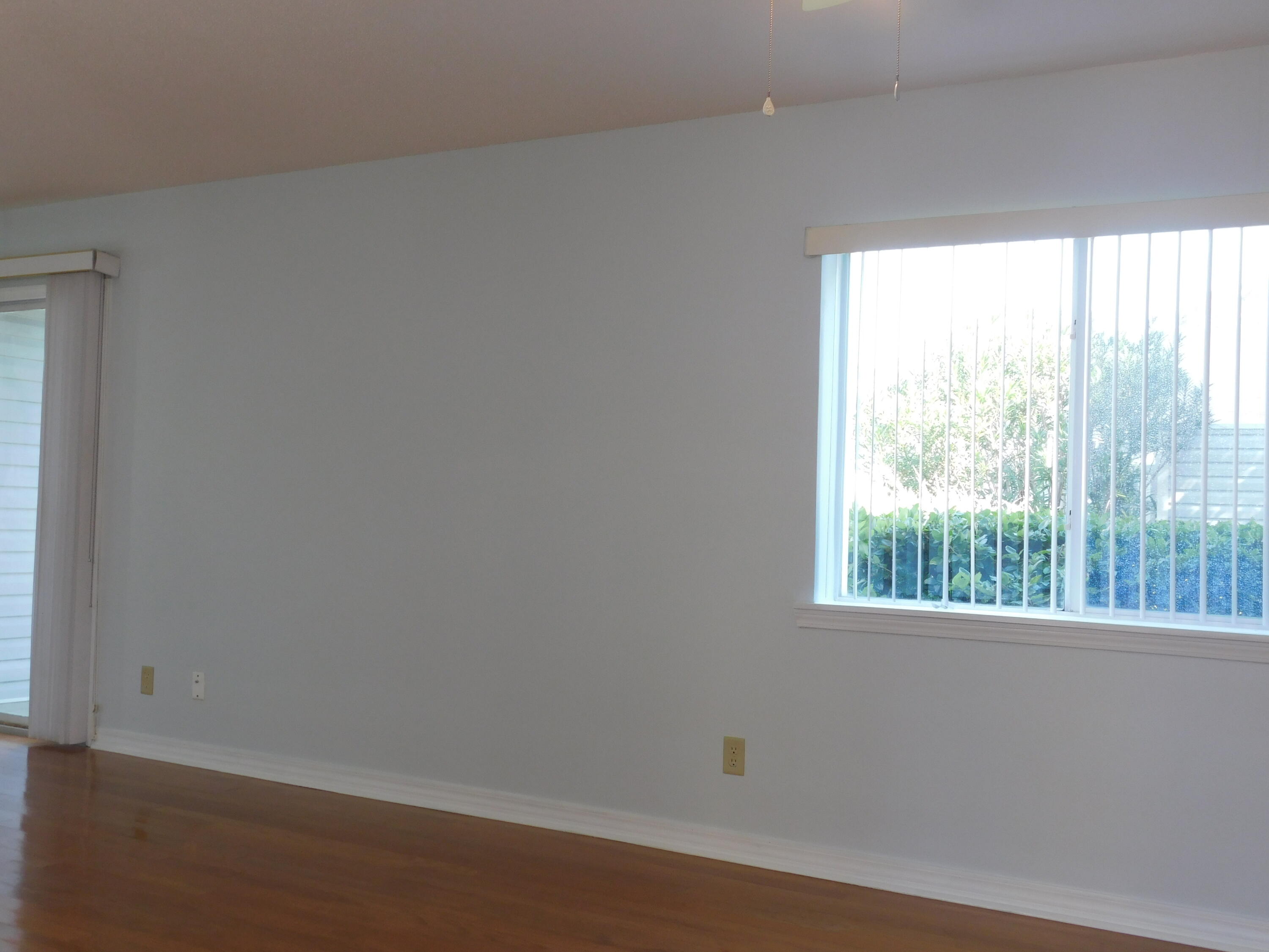 FINISTERRA CONDO - Residential