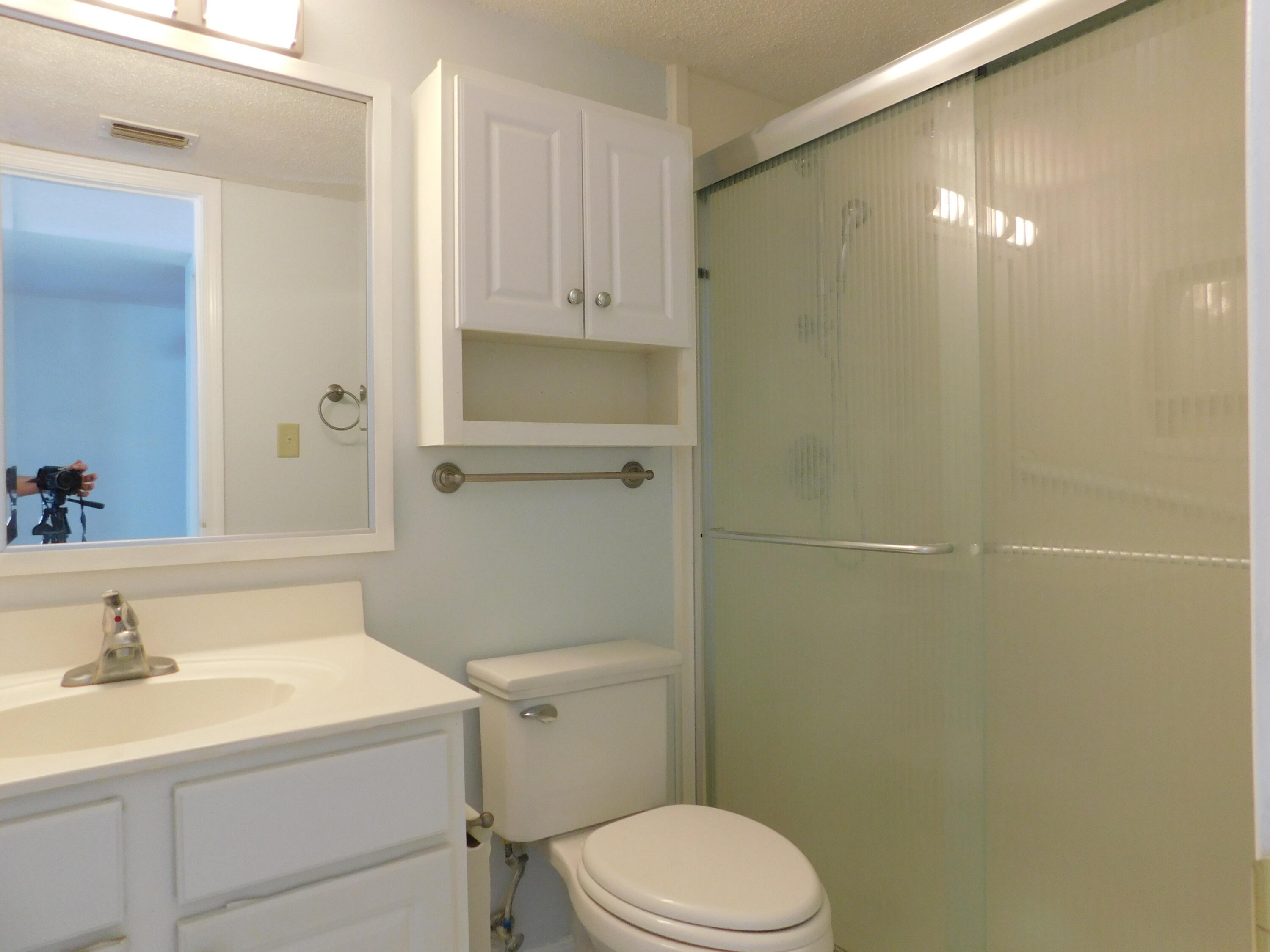 FINISTERRA CONDO - Residential