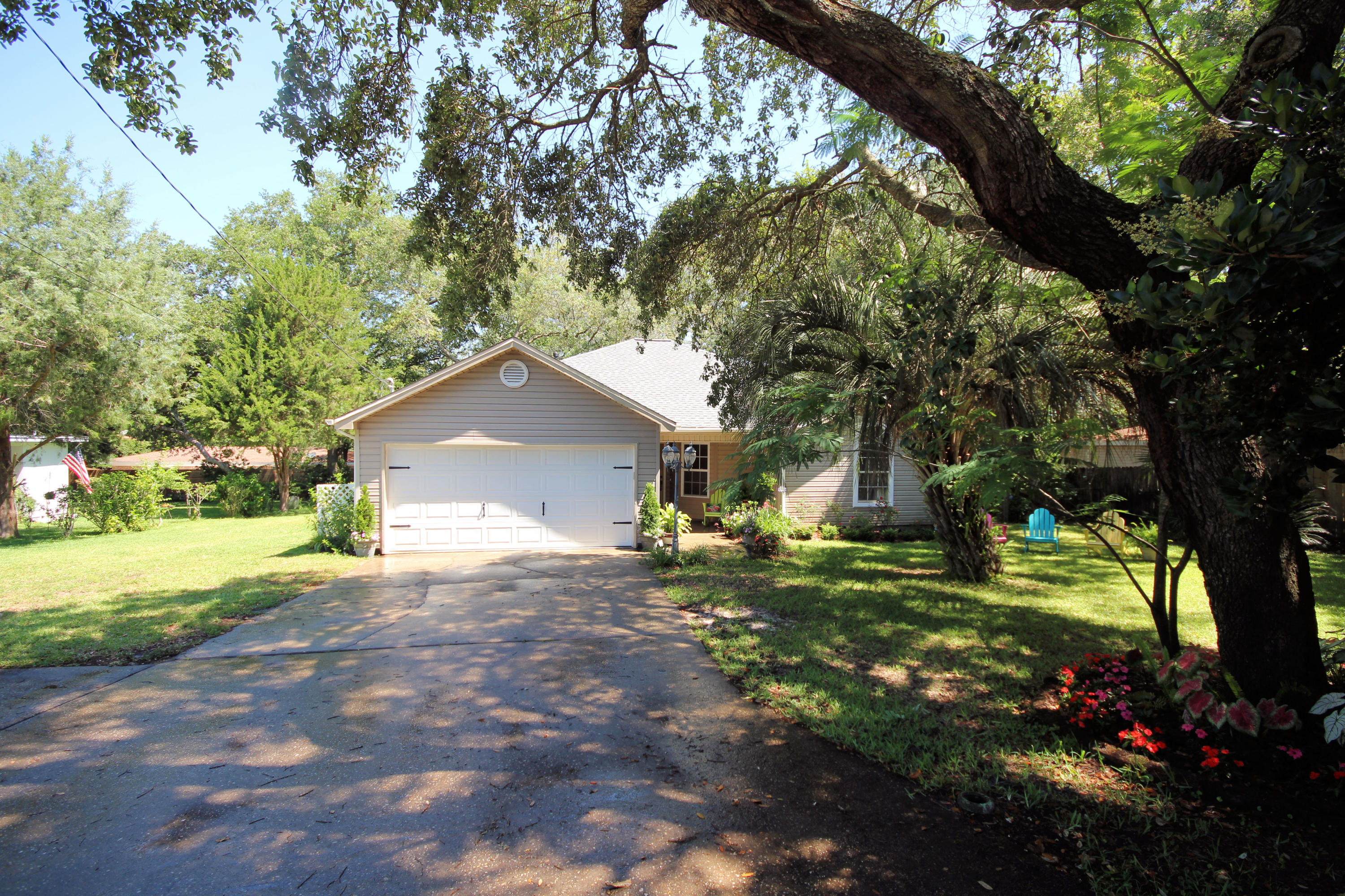 WHISPERING PINES 1ST ADDN - Residential