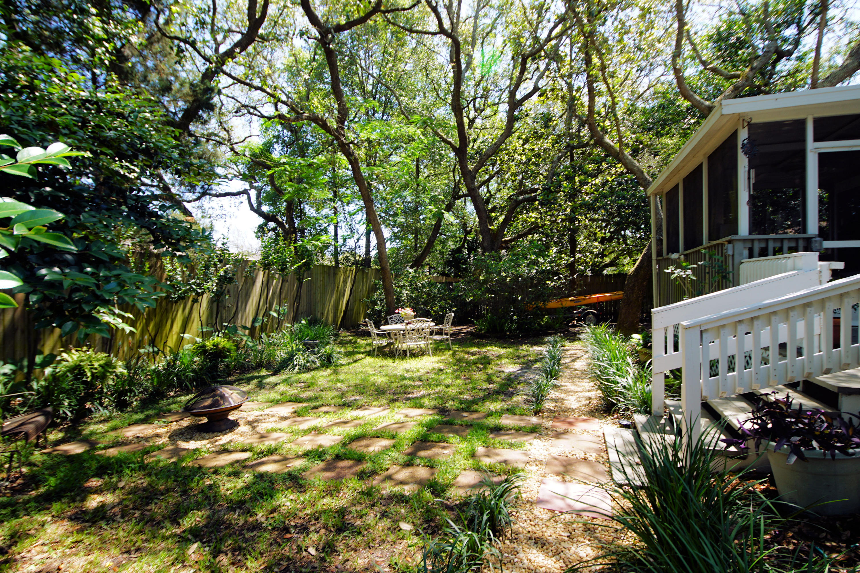 WHISPERING PINES 1ST ADDN - Residential