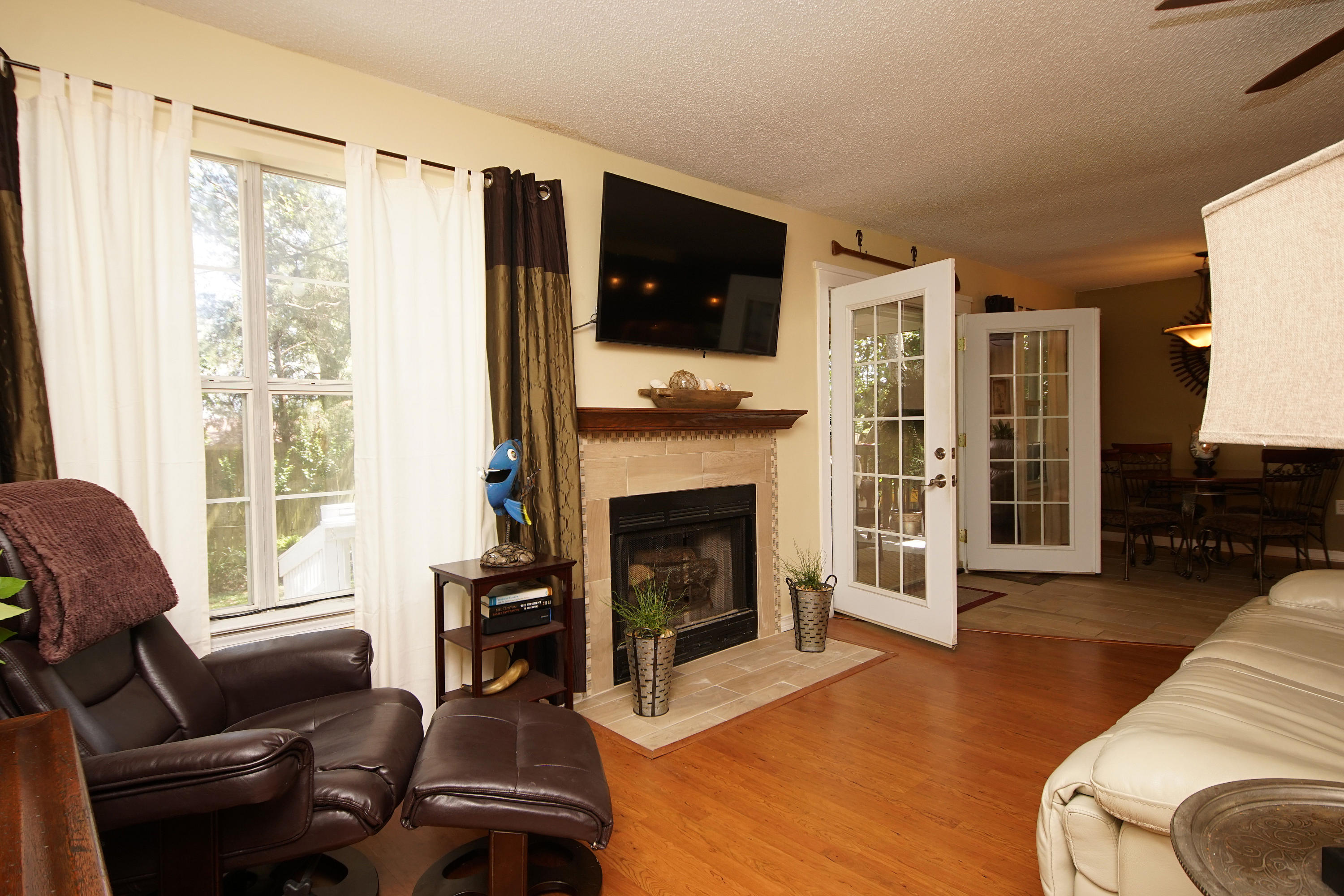 WHISPERING PINES 1ST ADDN - Residential