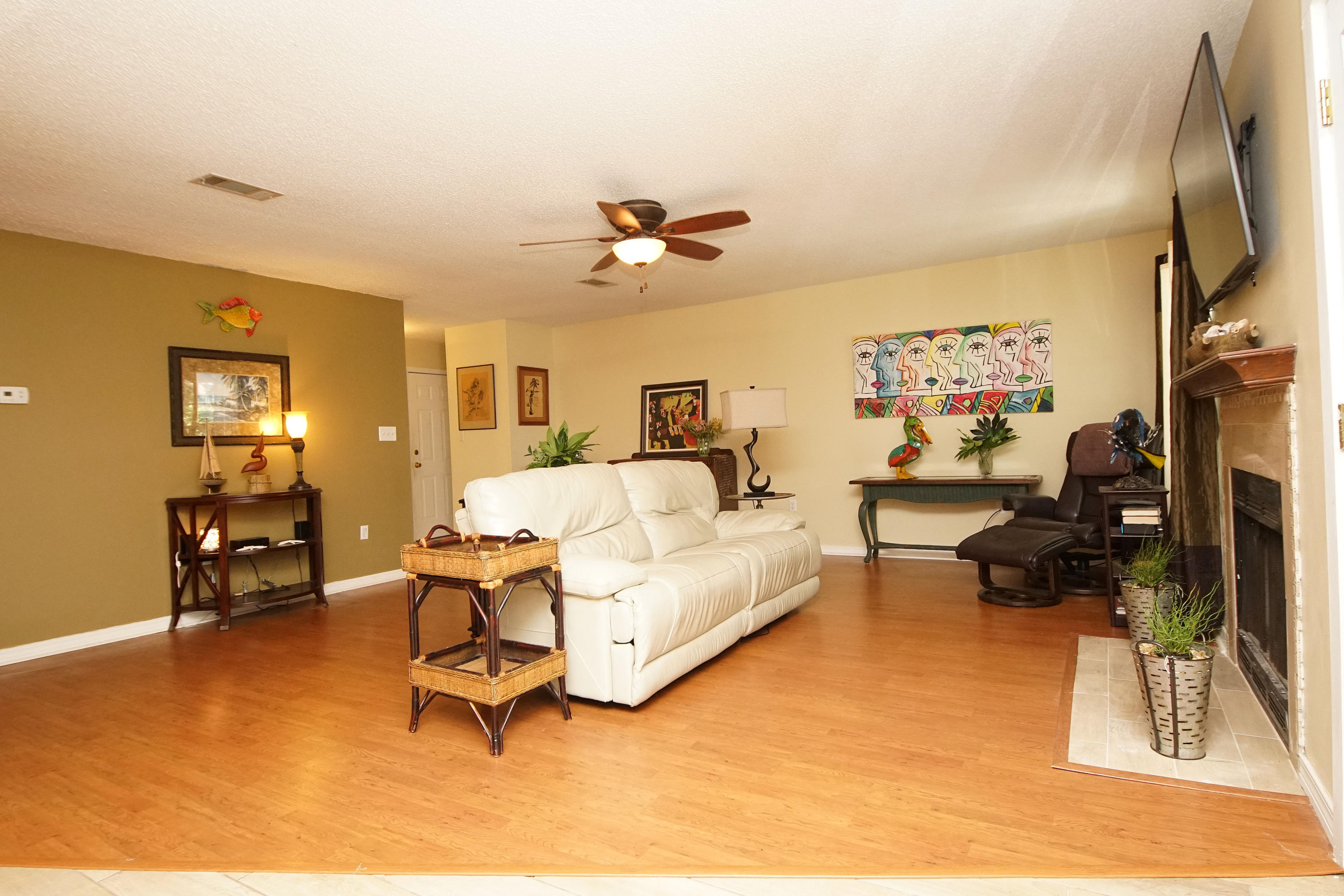 WHISPERING PINES 1ST ADDN - Residential