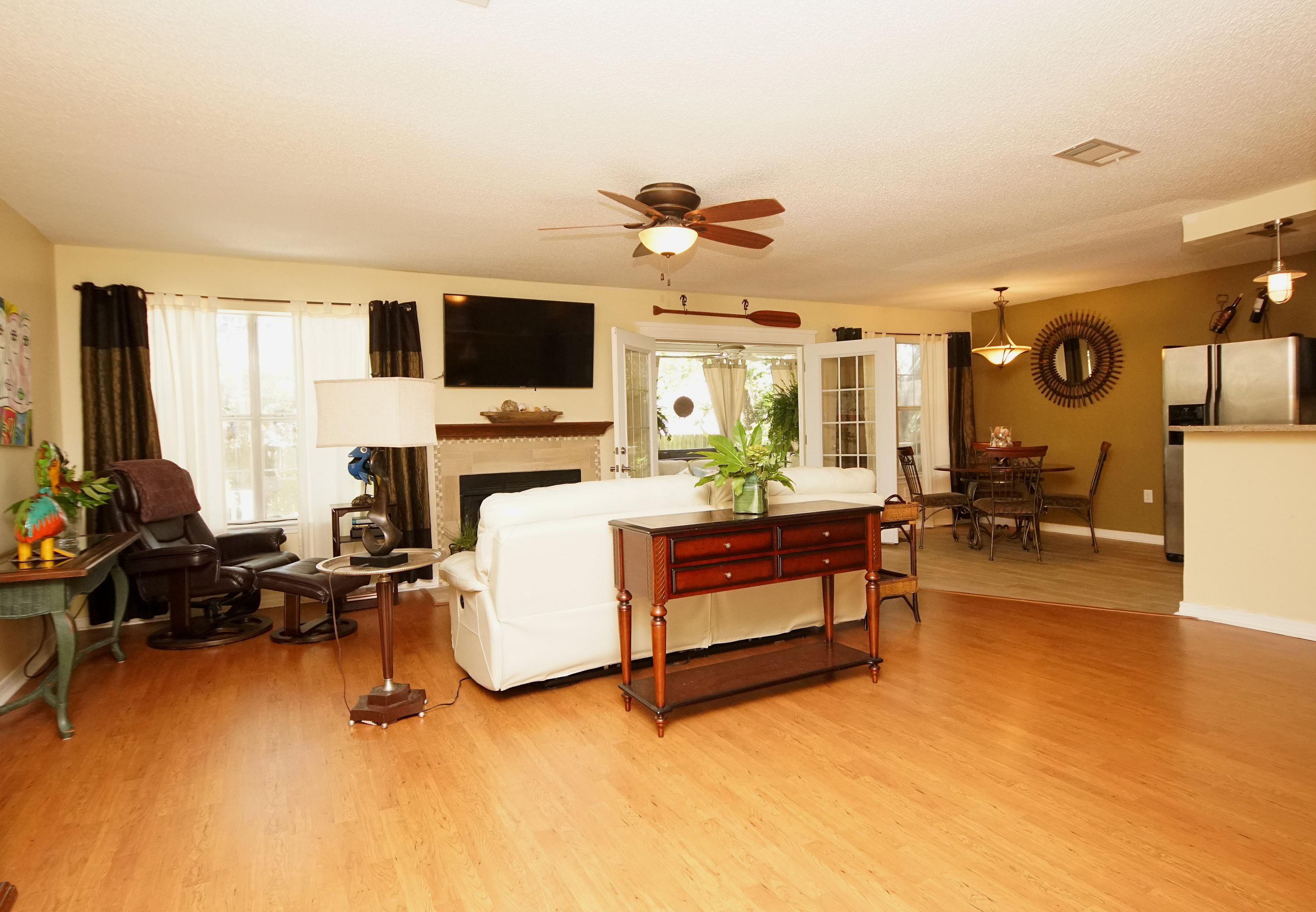 WHISPERING PINES 1ST ADDN - Residential