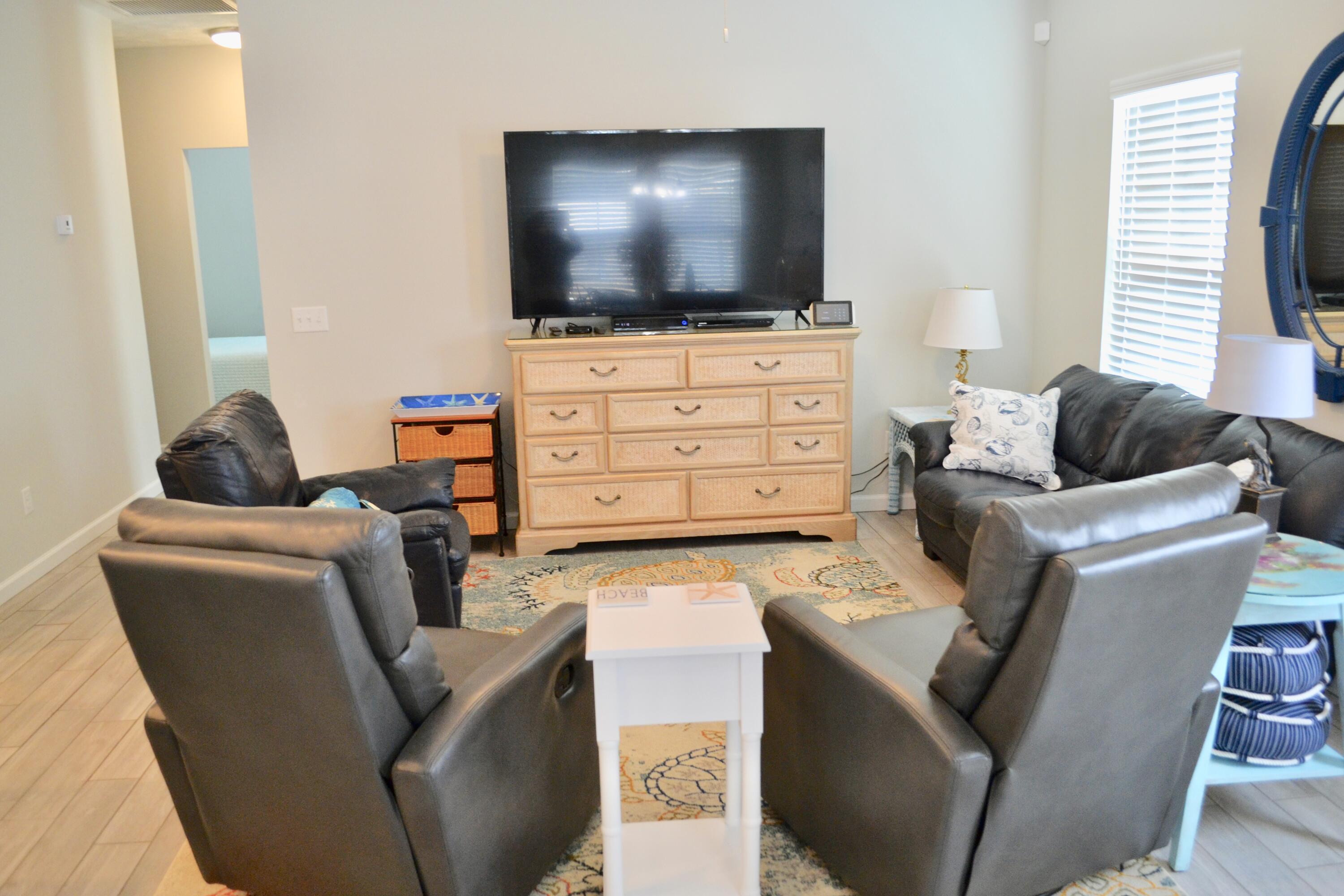 LAGUNA BEACH - Residential