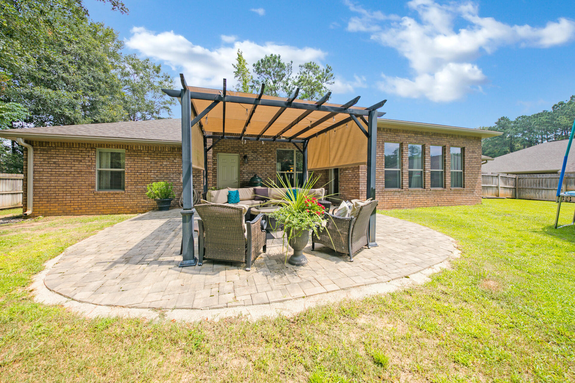 WINDMEADOWS - Residential