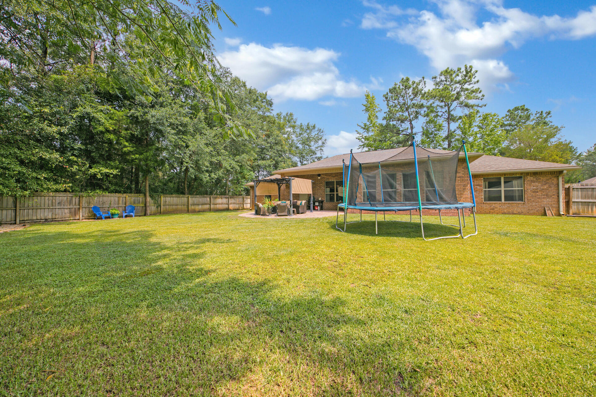 WINDMEADOWS - Residential