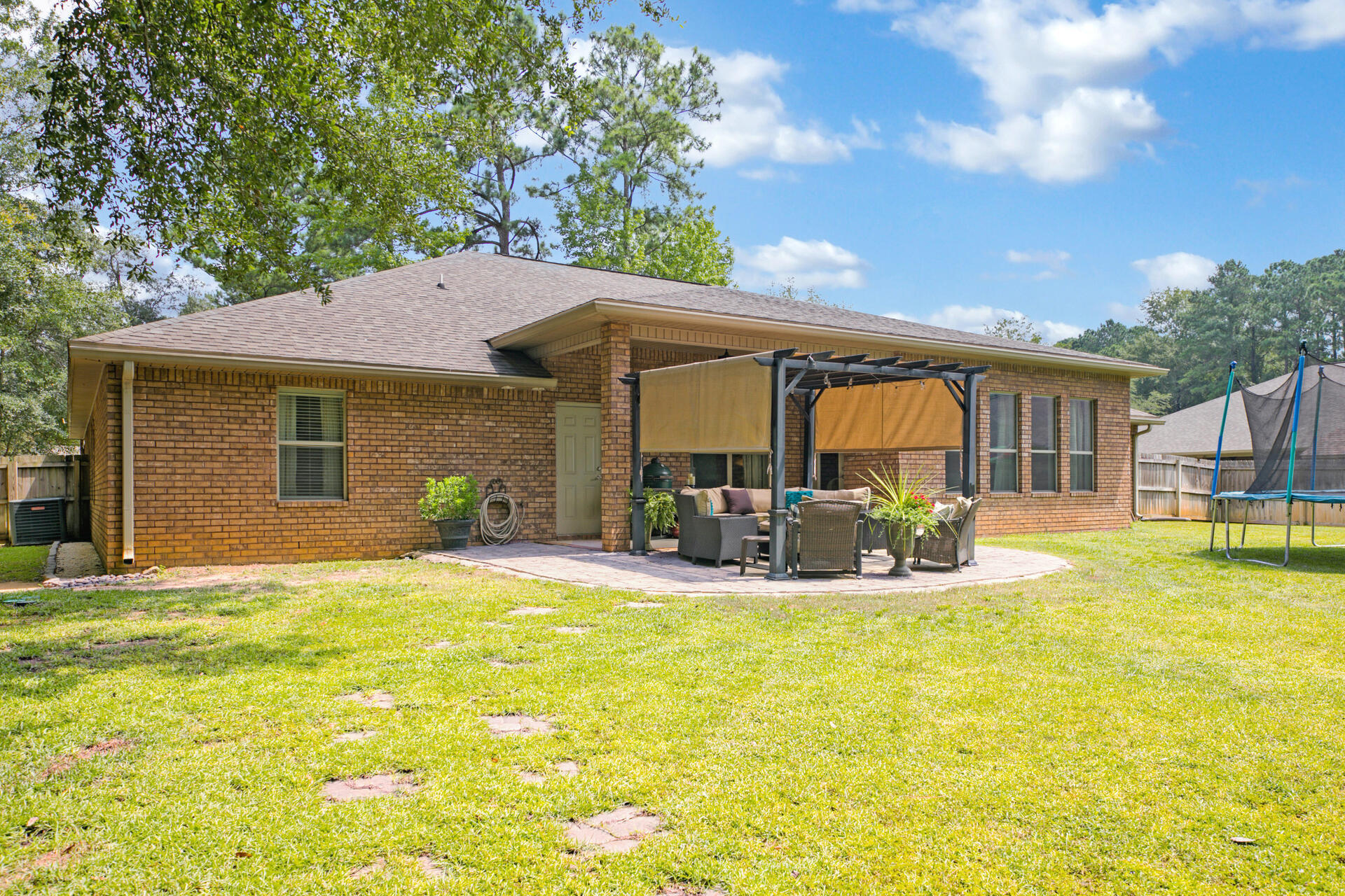 WINDMEADOWS - Residential