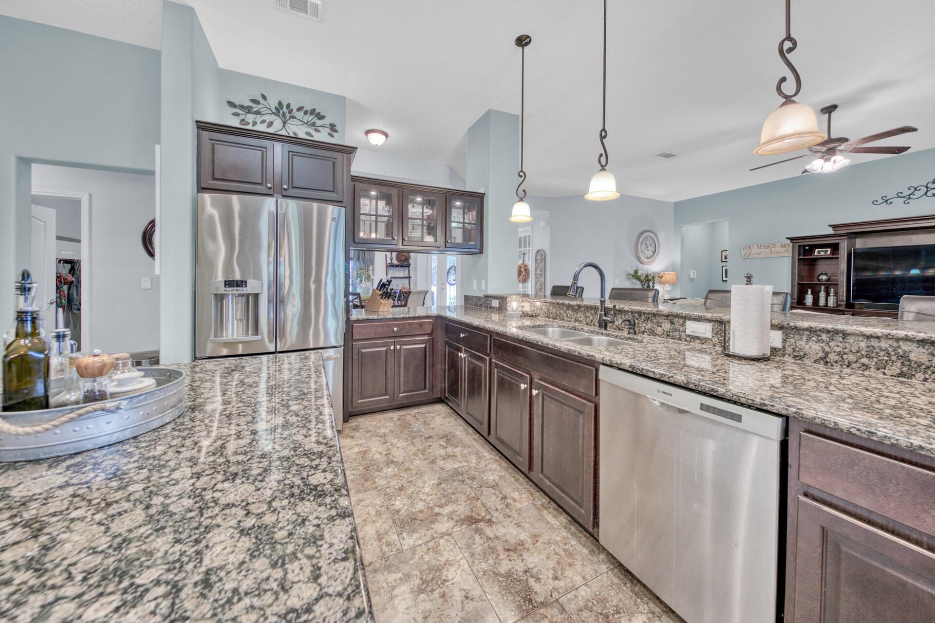 WINDMEADOWS - Residential