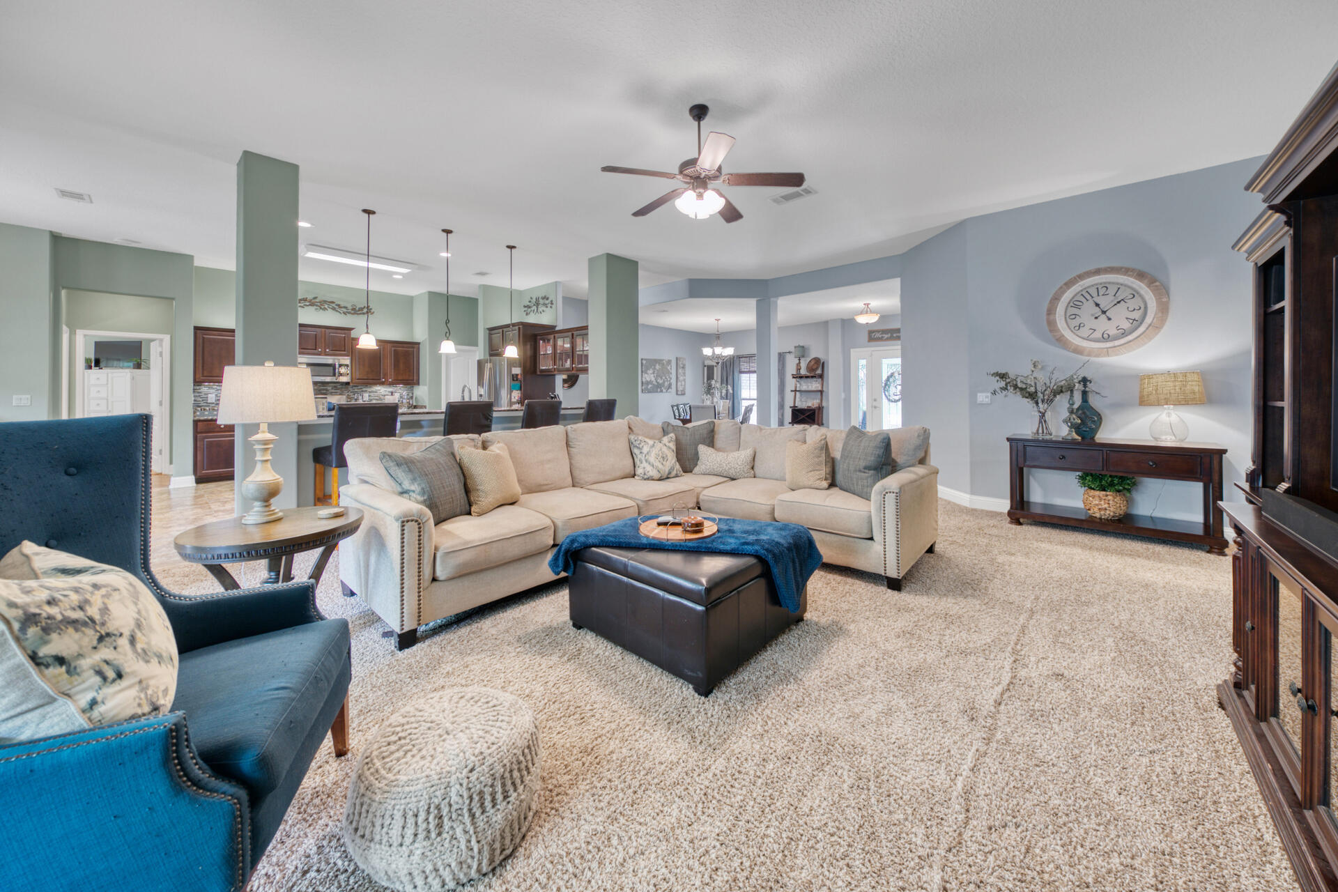 WINDMEADOWS - Residential